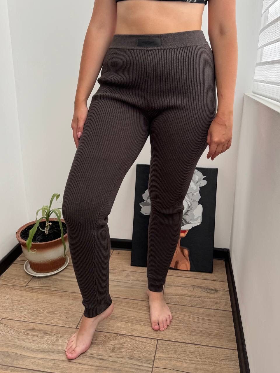 Fear of God Essentials Fear of God Brown Rib Leggings Rib knit FW25 Size 34" / US 12 / IT 48 - 1 Thumbnail