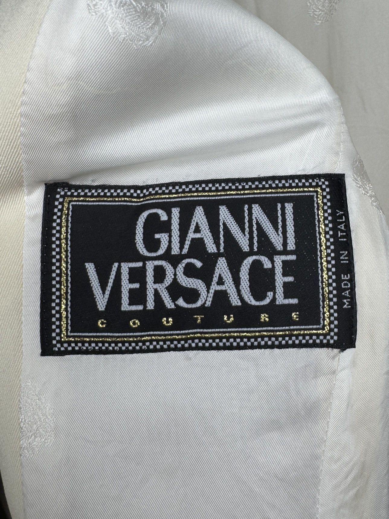 Versace Gianni Versace Couture Italy beige blazer metal logo trims Size M / US 6-8 / IT 42-44 - 13 Thumbnail