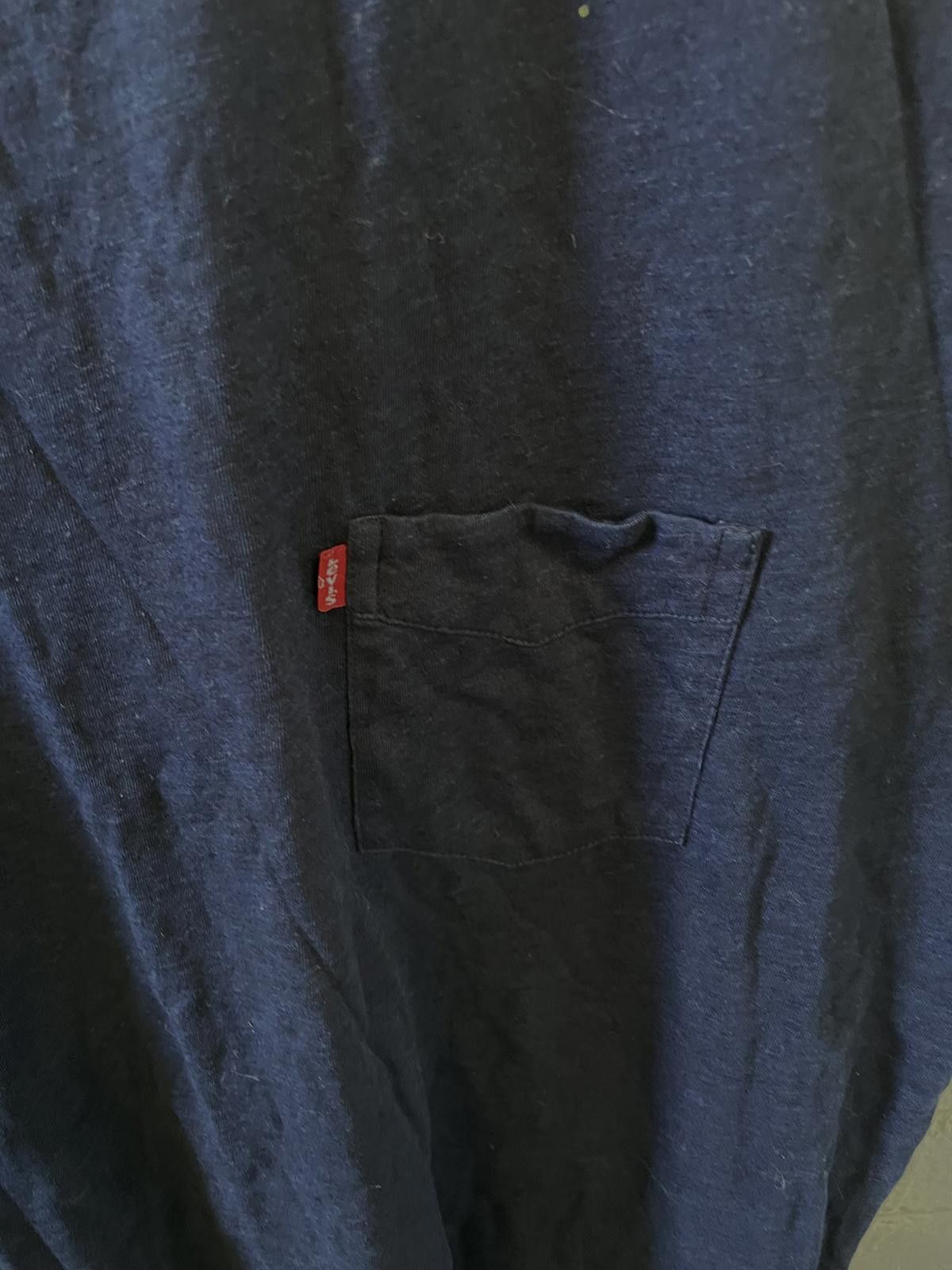 Levi's Levi's Navy Blue Men's T-Shirt with Pocket Size US L / EU 52-54 / 3 - 4 Thumbnail