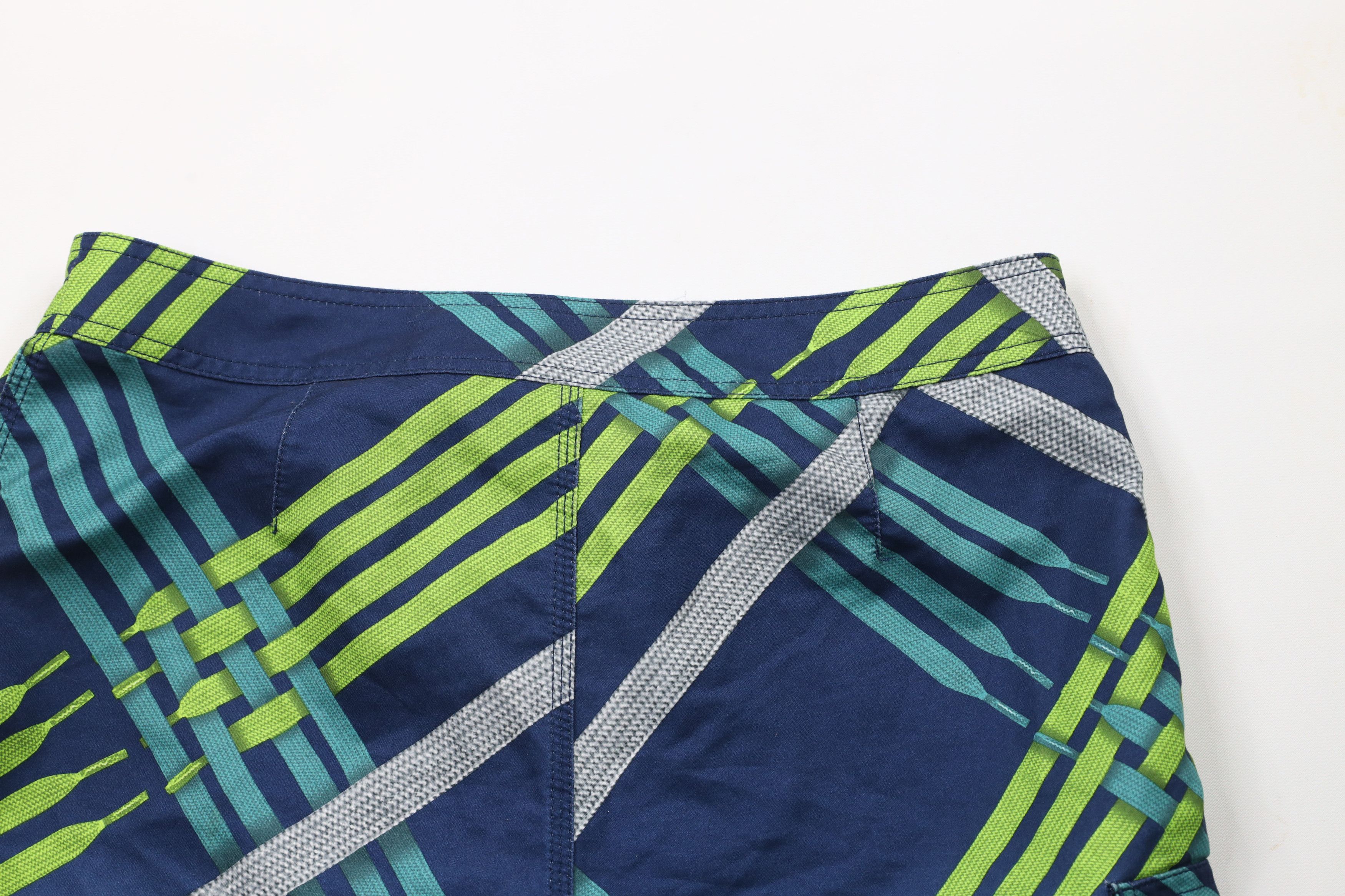 Nike × Vintage Nike 6.0 SB All Over Print Skateboarding Board Shorts Trunks Size US 32 / EU 48 - 9 Thumbnail