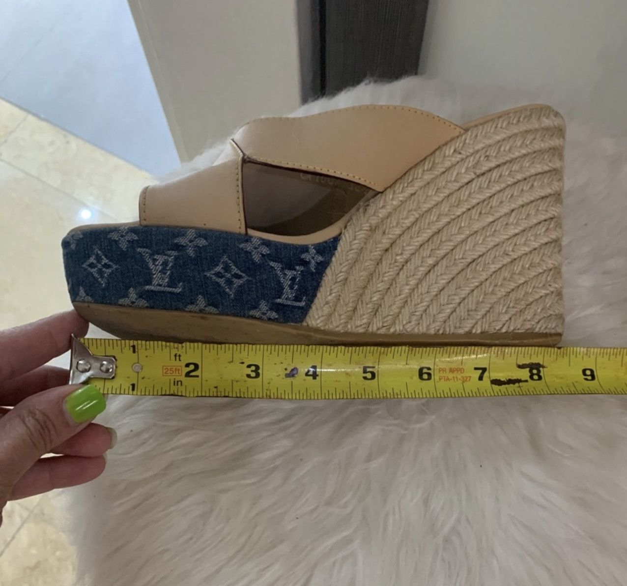 Louis Vuitton Louis Vuitton Blue Denim Monogram Espadrille Wedges Size US 8.5 / IT 38.5 - 3 Thumbnail