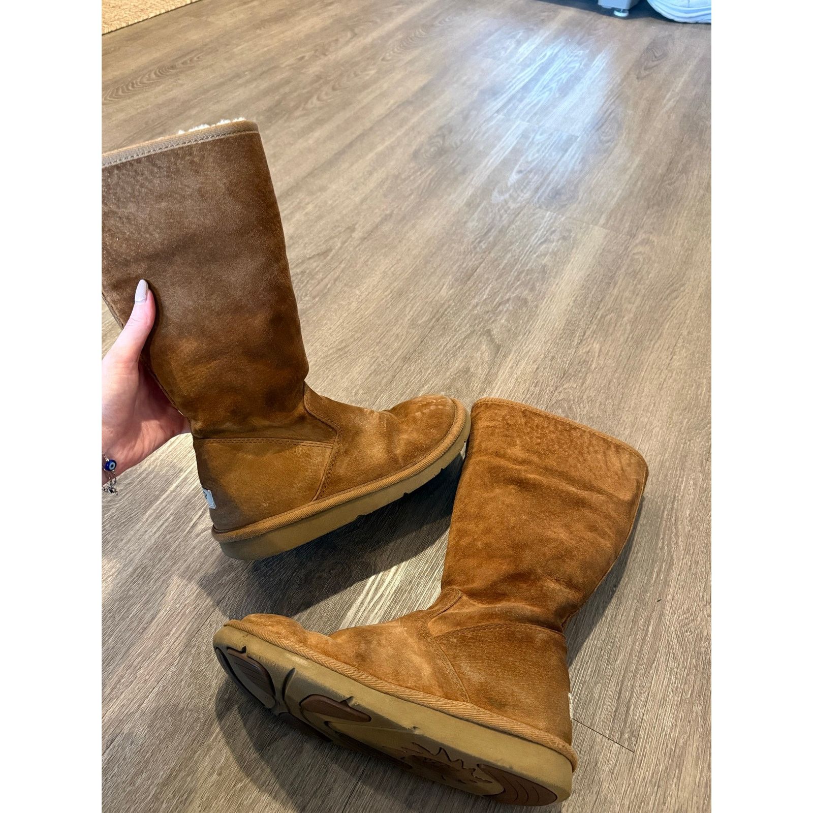 Ugg UGG Australia - Mid Calf Sheepskin Boots - Women 9, Chestnut Size US 9 / IT 39 - 1 Thumbnail