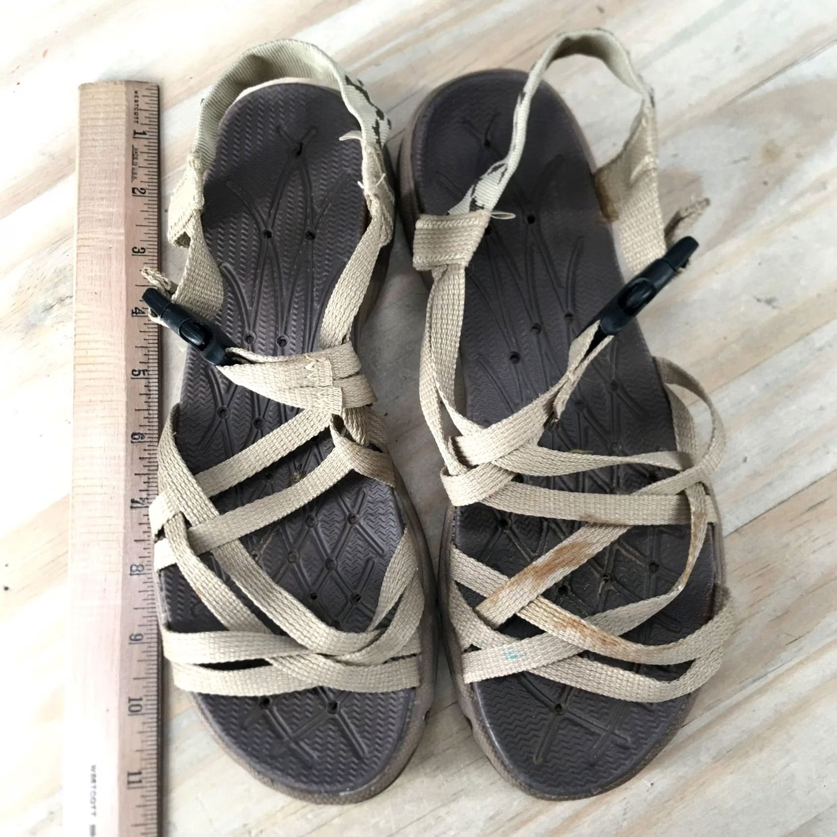 Vintage Khombu Sandals Womens 7.5 Ankle Straps Beige Faux Leather Hook & Loop Casual Sandals Womens 7.5 Beige Strappy Size US 8 / IT 38 - 6 Thumbnail