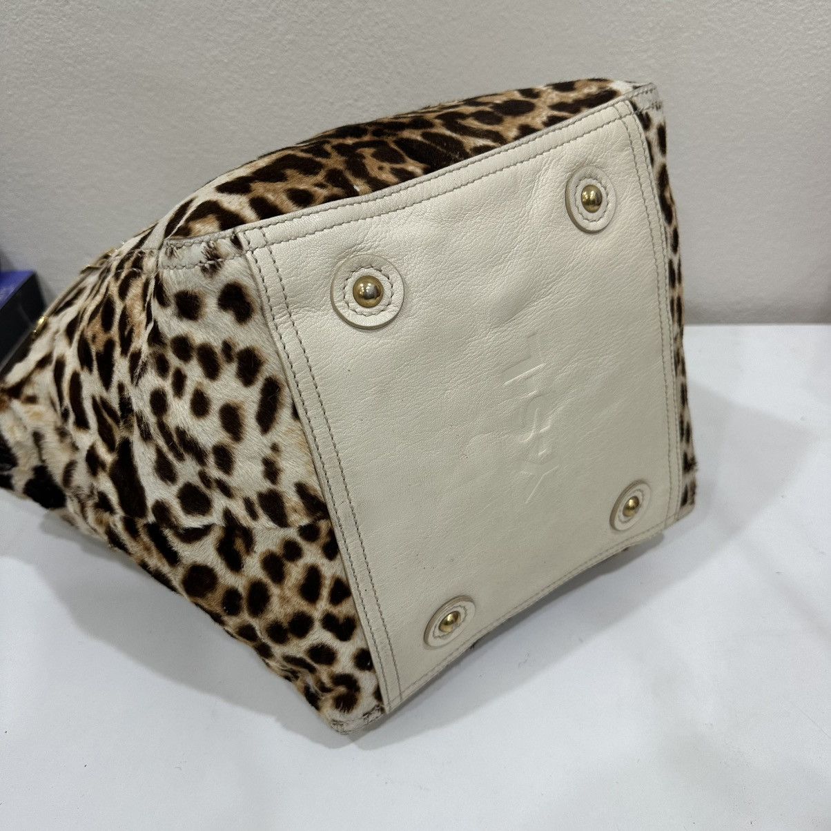 Yves Saint Laurent ‼️LASTDROP‼️ YVES SAINT LAURENT LEOPARD PRINT PONY HAIR LARGE Size ONE SIZE - 7 Thumbnail