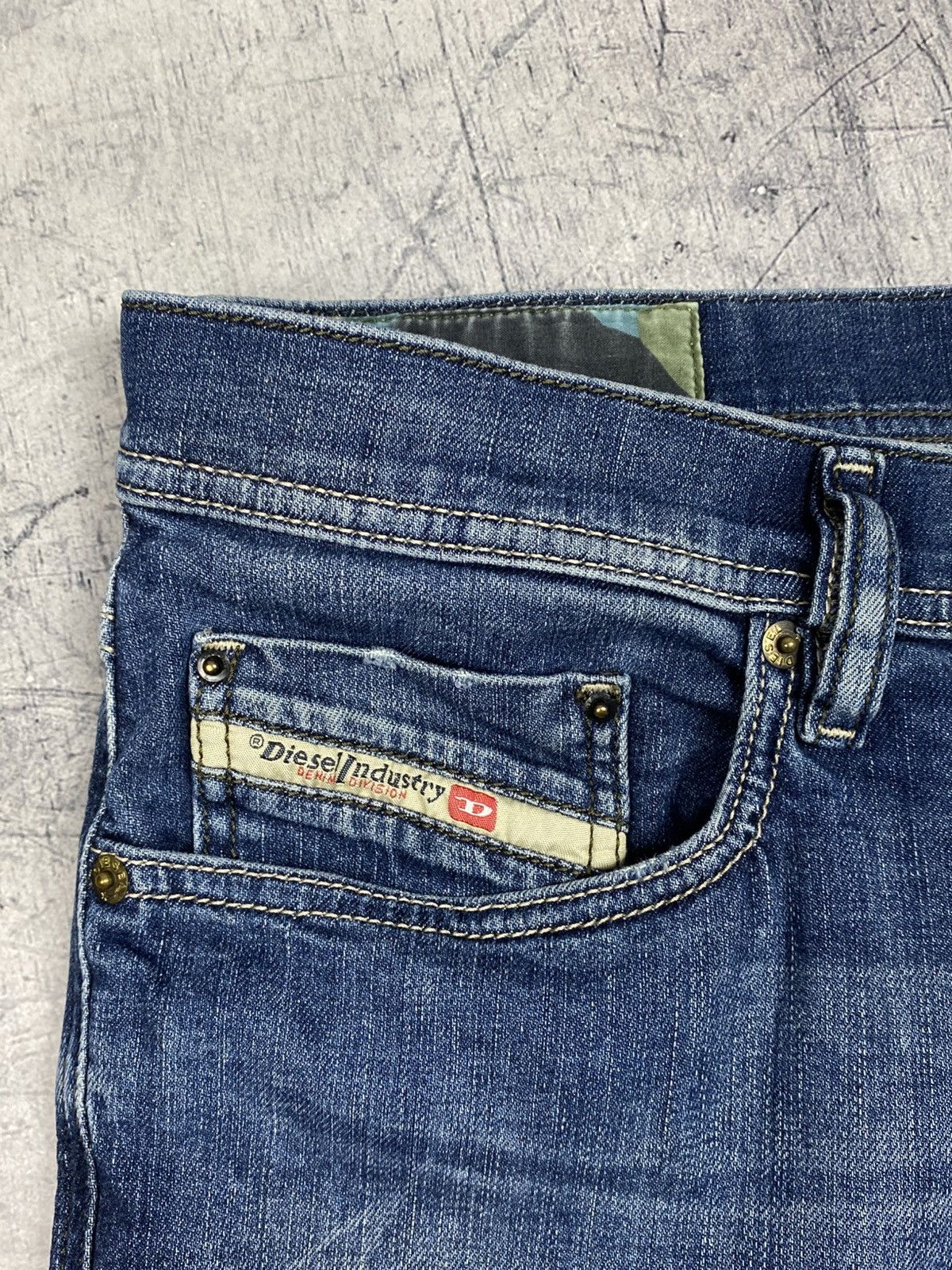 Diesel Diesel Tepphar Denim Jeans Mid Blue Size 34 Size US 34 / EU 50 - 13 Thumbnail