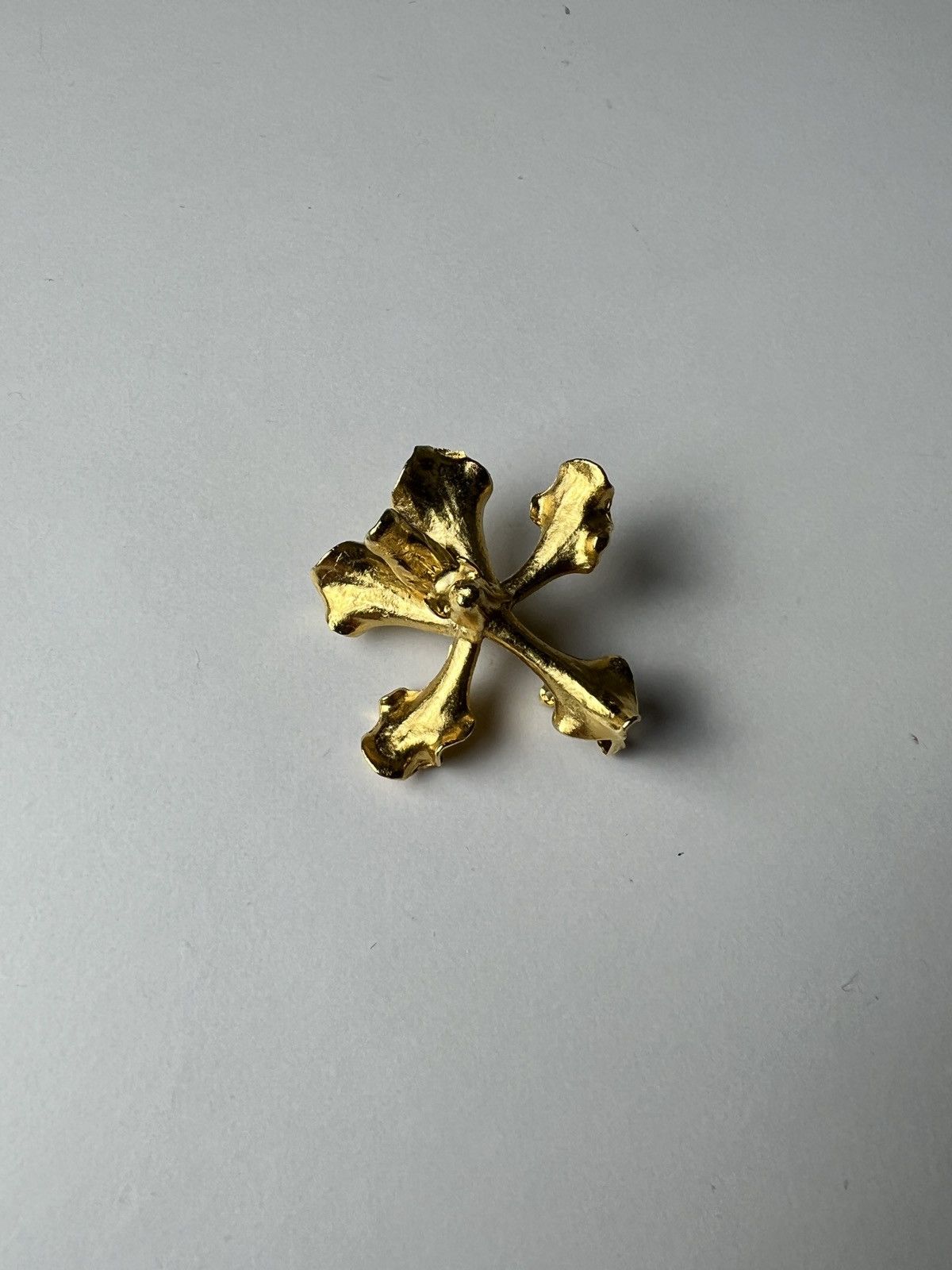 Seditionaries vintage gold plated orchid broche/pendant Size ONE SIZE - 4 Thumbnail