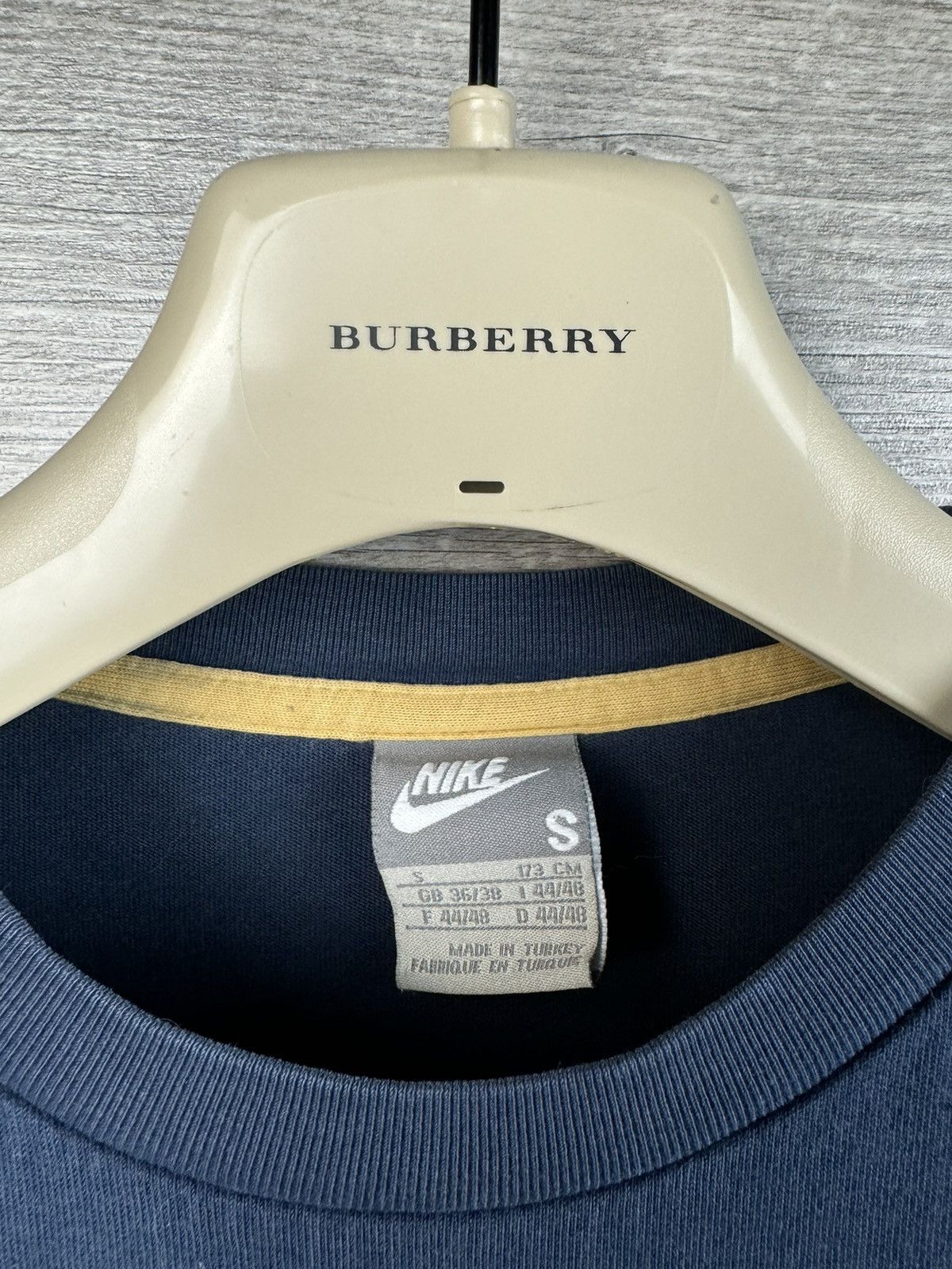 Nike NIKE VINTAGE ARSENAL 2000S TEE T-SHIRT Size US S / EU 44-46 / 1 - 4 Thumbnail