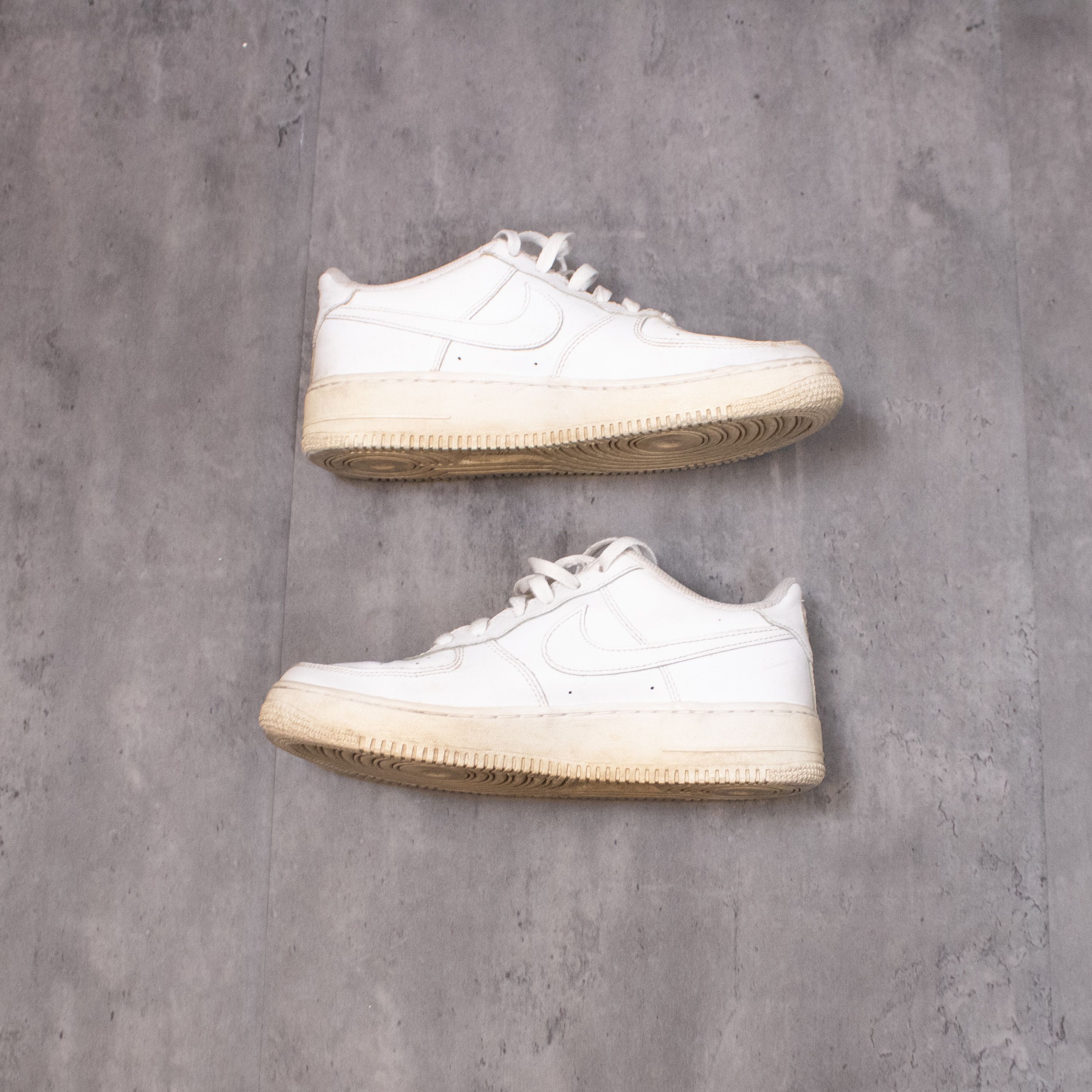 Nike Nike Air Force One White Sneaker's Size US 6.5 / IT 36.5 - 7 Thumbnail
