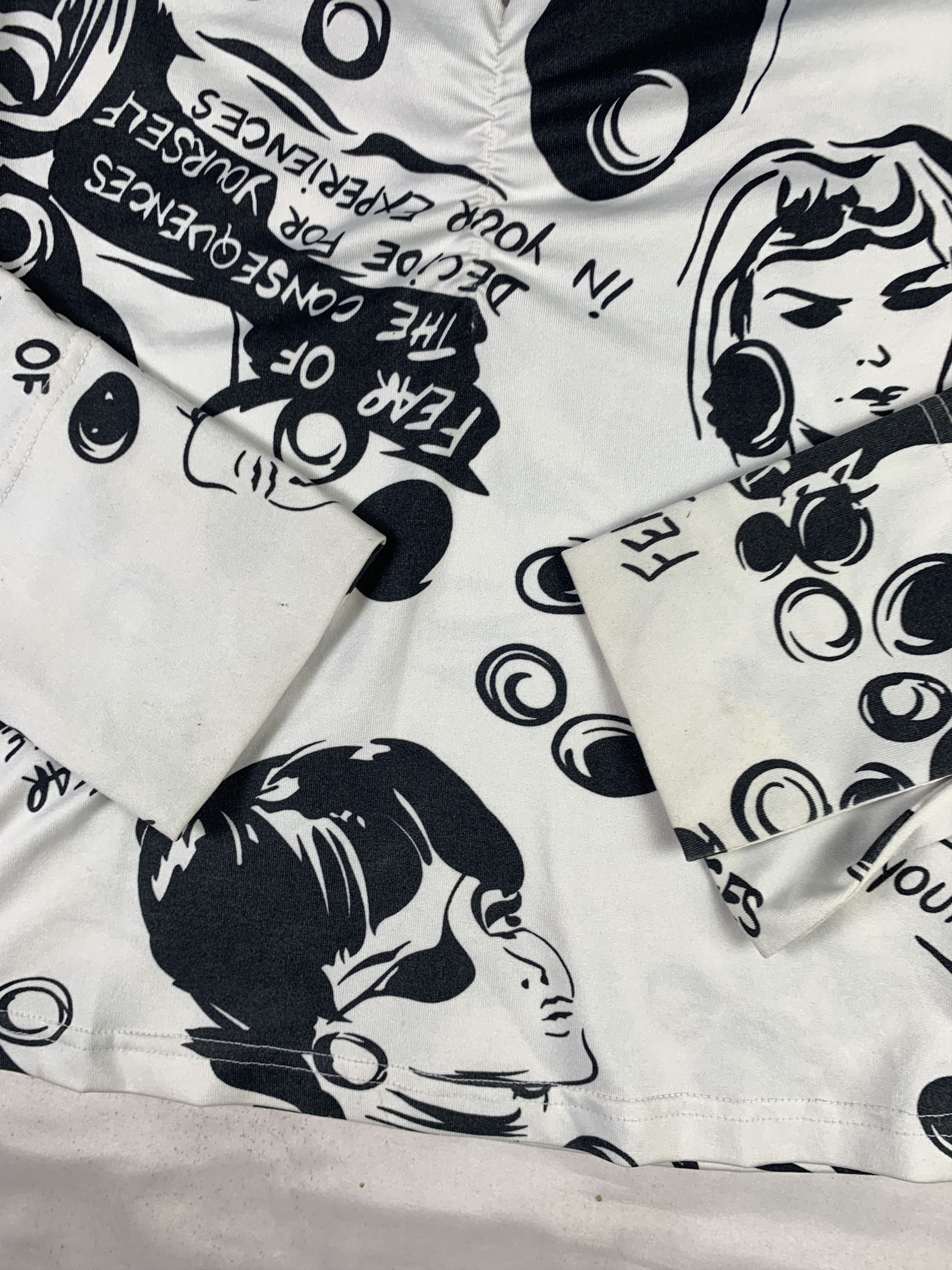 Japanese Brand Rossodisera Comic Girl Printed Top (S) Size S / US 4 / IT 40 - 4 Thumbnail