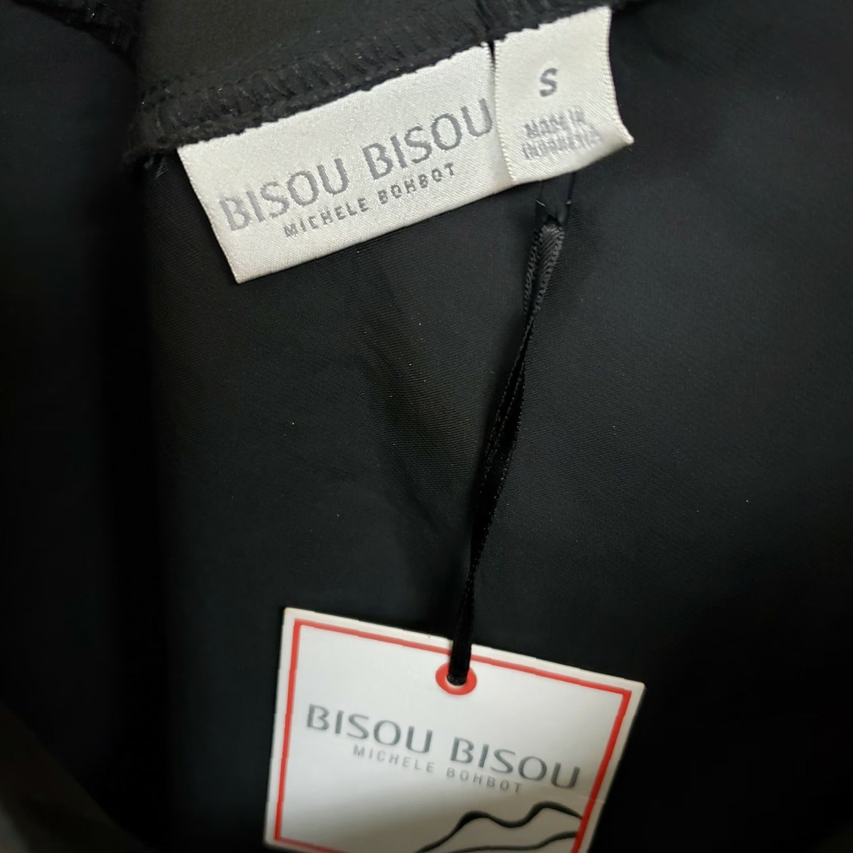 Vintage Bisou Bisou Womens Top Sz Small Black Gold Short Sleeve V-Neck Back Size S / US 4 / IT 40 - 4 Thumbnail