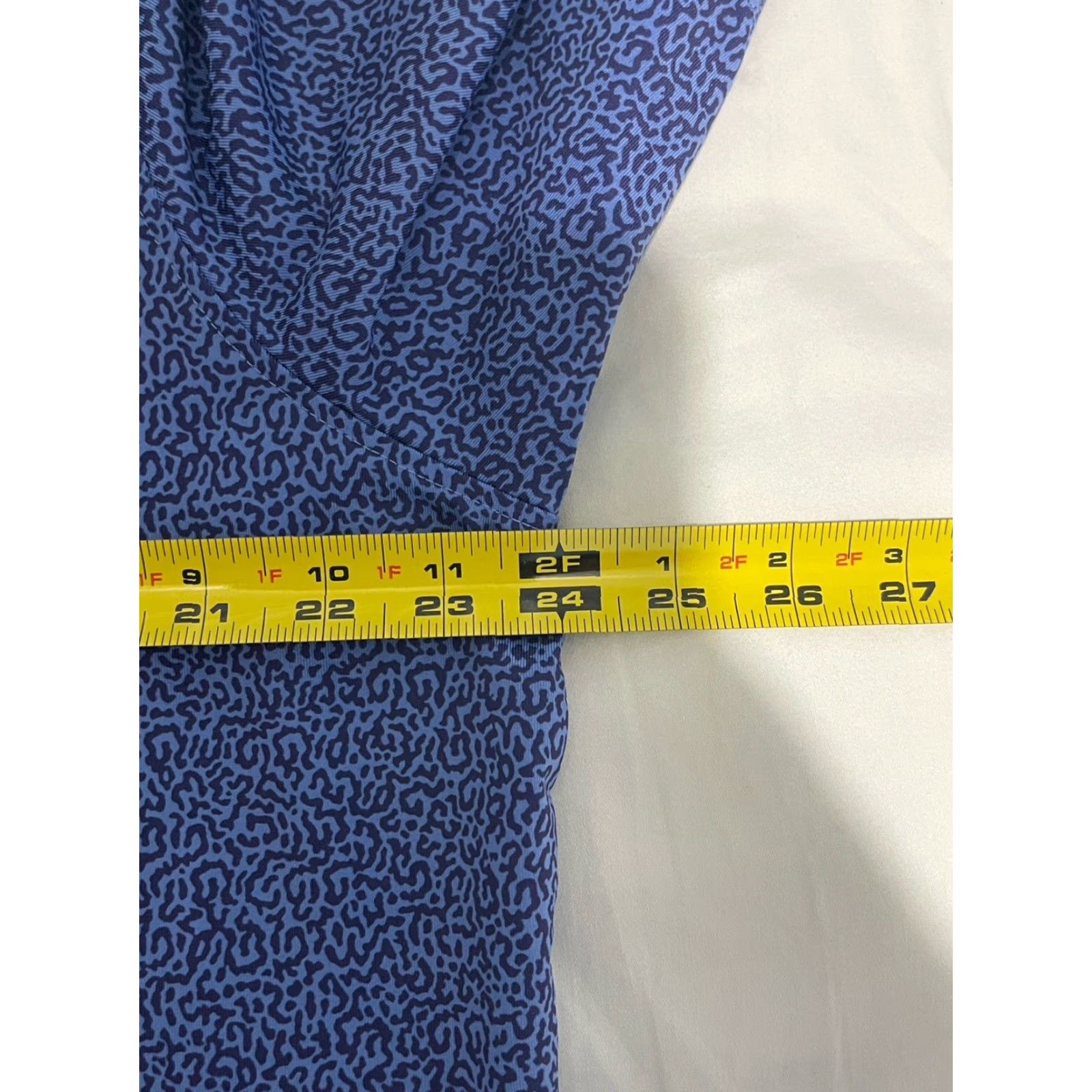 Vintage GREYSON Arctic Blue Polo Shirt Men L White Stretch Polyester Spandex Wolf Logo Sports Golf Tennis Walking Casual Brook Trout 90s Theme Size US L / EU 52-54 / 3 - 3 Thumbnail