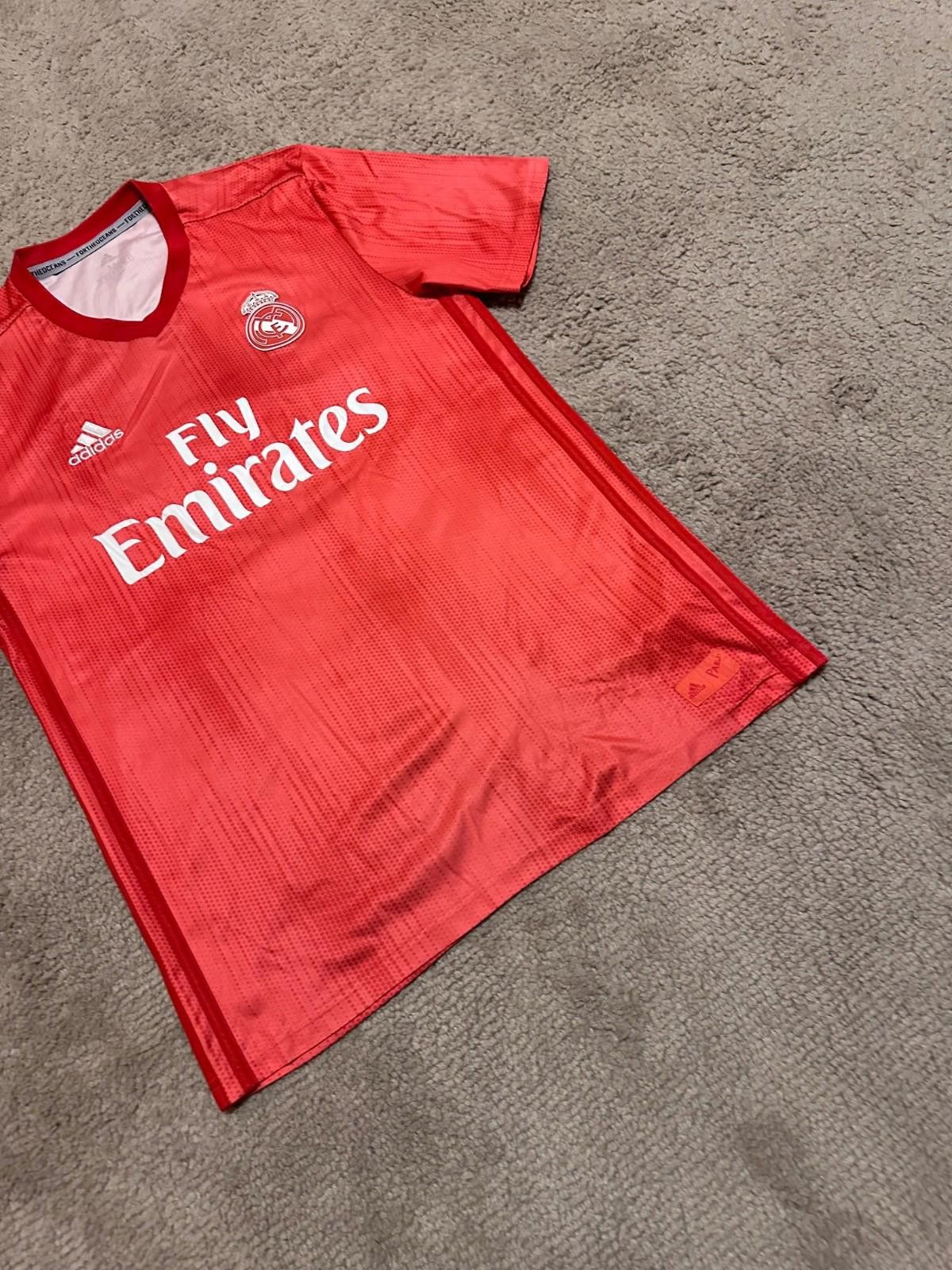 Adidas REAL MADRID 2018 2019 THIRD FOOTBALL SHIRT SOCCER JERSEY Size US M / EU 48-50 / 2 - 2 Thumbnail