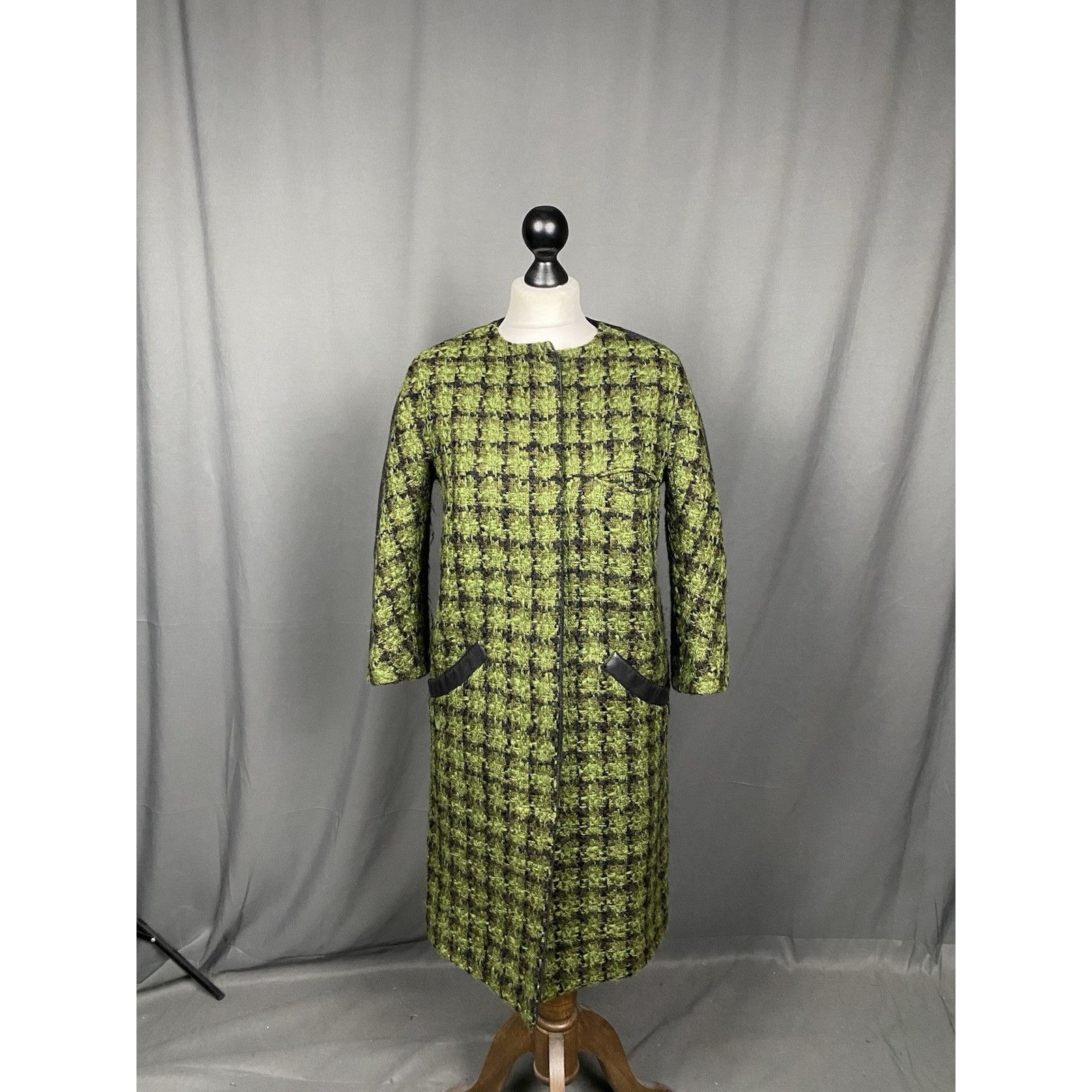 Louis Vuitton Louis Vuitton Green Tweed & Leather Trim Colarless Coat Size Size S / US 4 / IT 40 - 3 Thumbnail