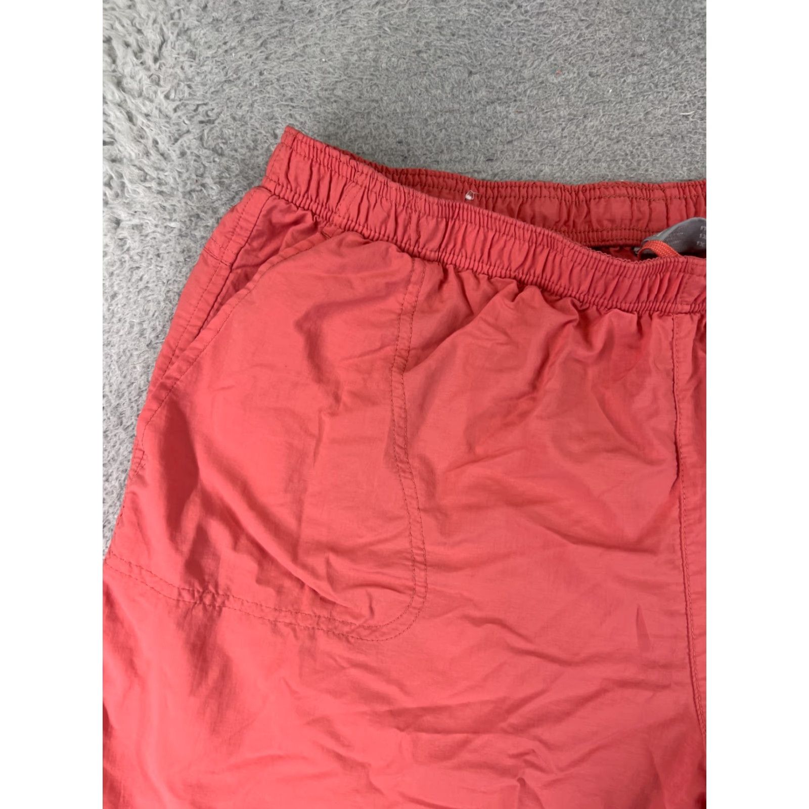 Pinko Columbia Shorts Women L Pink 100% Nylon Running Gym Zip Pocket Elastic Waist Inseam 6 in - Activewear Outdoors Casual Workwear Size 36" / US 14 / IT 50 - 7 Thumbnail