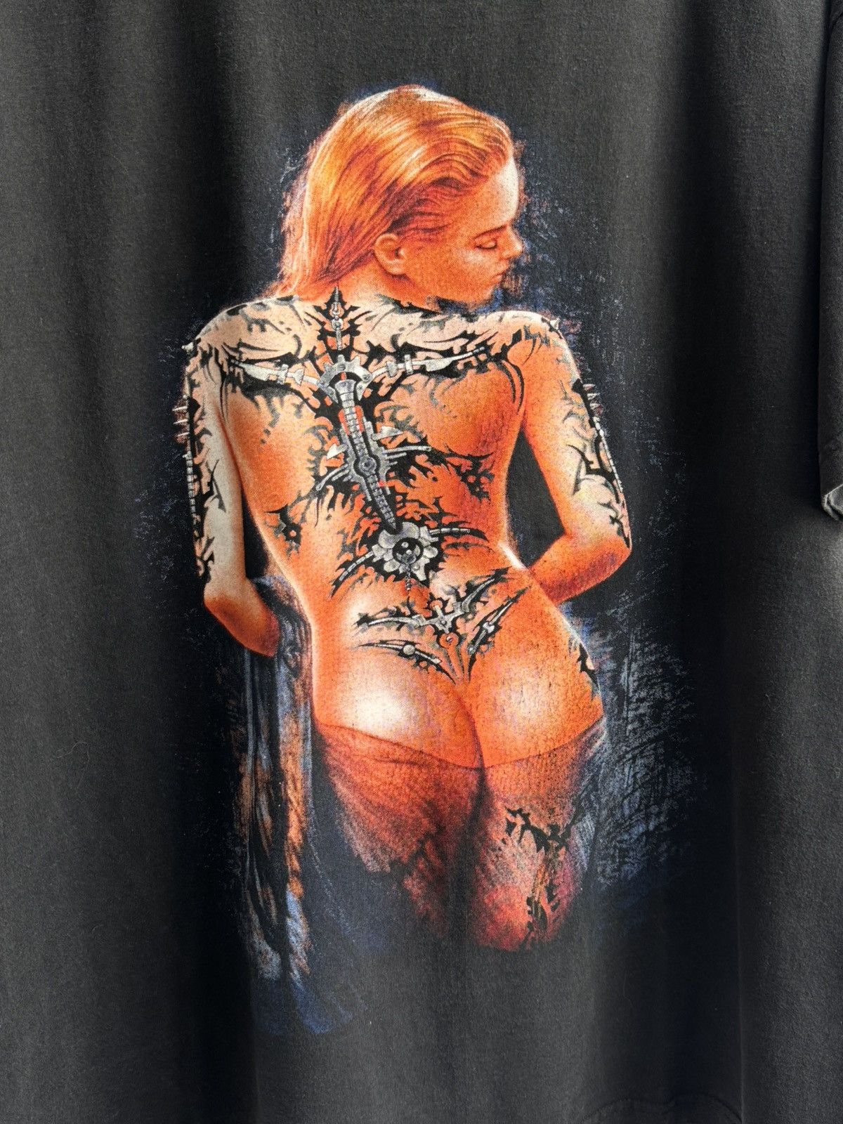 Vintage Vintage 90s Nude Sexy Girl Tattoo Pornstar T-shirt Size US XL / EU 56 / 4 - 2 Thumbnail