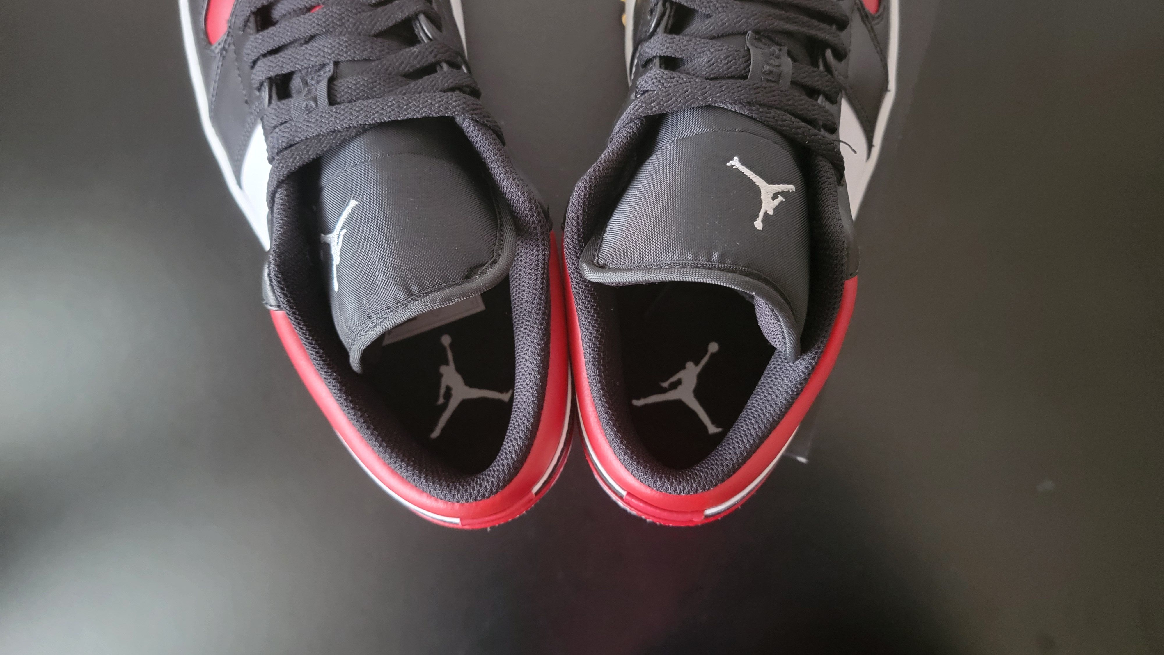 Jordan Brand Air Jordan 1 Low Bred Toe Size US 9.5 / EU 42-43 - 10 Thumbnail