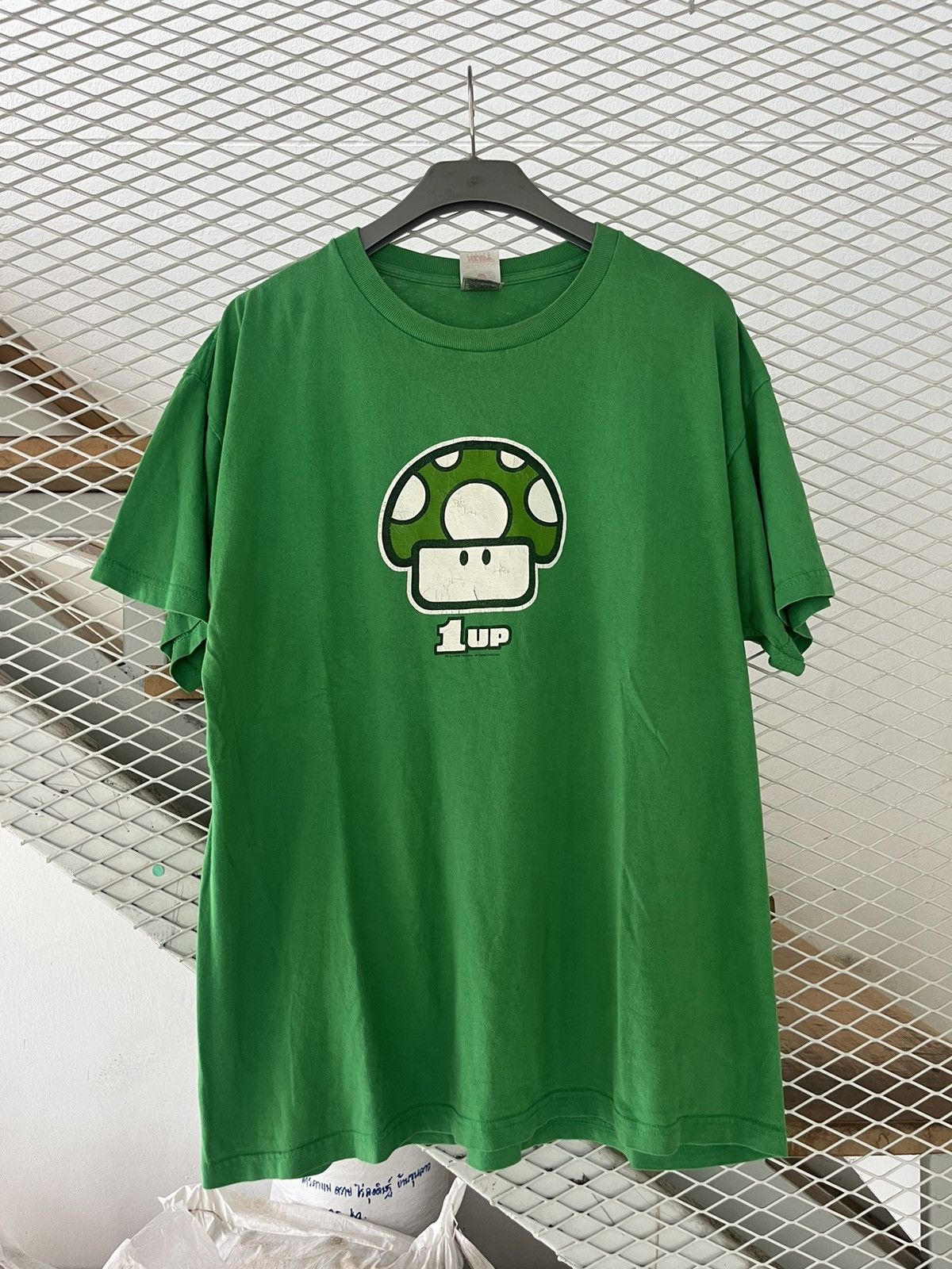 Nintendo Vintage 1 UP Mushroom 2003’s mario Nintendo Tshirt Size US XL / EU 56 / 4 - 2 Thumbnail