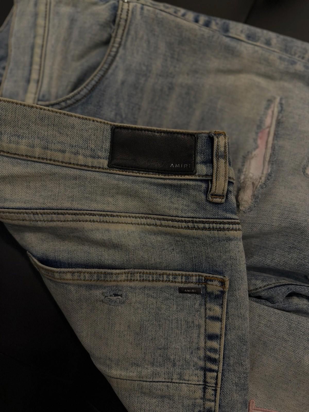 Amiri Size 34 - Amiri Blue Pink Leg Logo Jeans Small Stain Size US 34 / EU 50 - 10 Thumbnail
