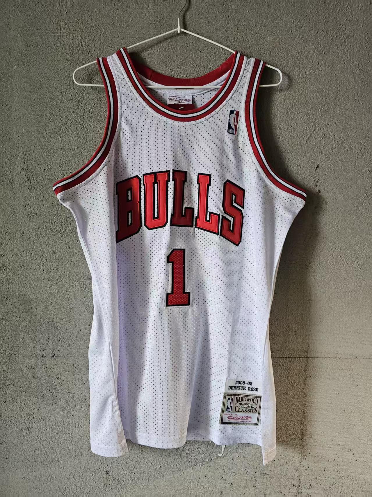 NBA Chicago Bulls #1 Derrick Rose Jersey Double Stitched M Size US M / EU 48-50 / 2 - 1 Thumbnail