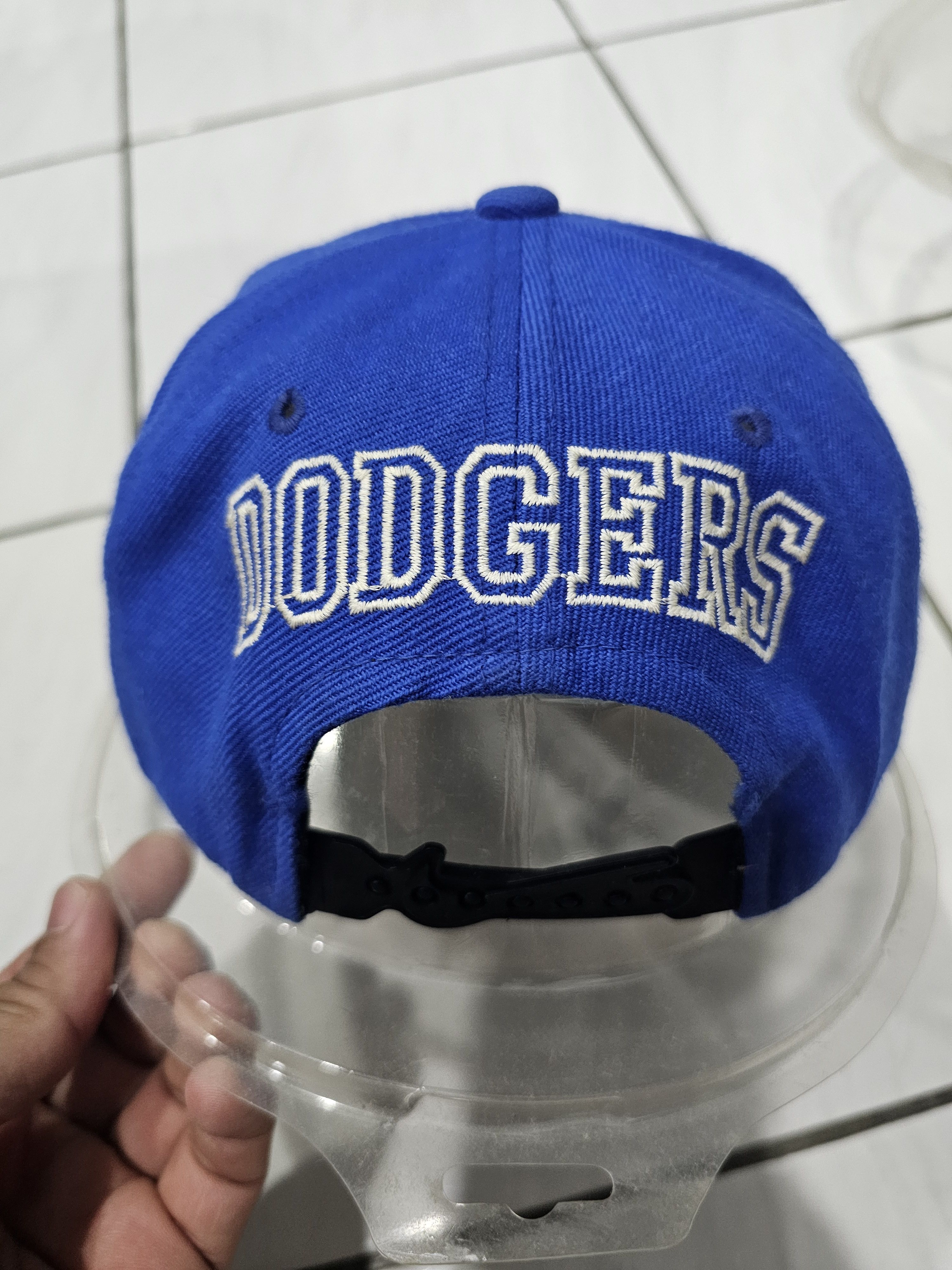 Nike Vintage 90s Nike x Los Angeles Dodgers Size ONE SIZE - 5 Thumbnail