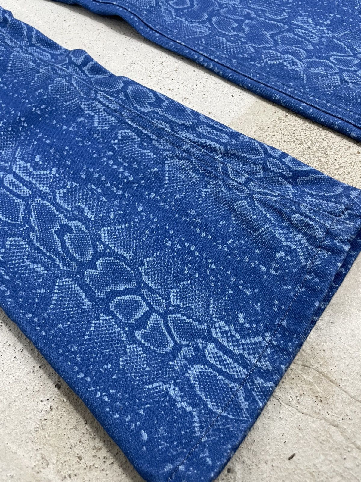Tornado Mart Collision Denim Snake Skin Flare Pants Japanese Fashion Size US 26 / EU 42 - 6 Thumbnail