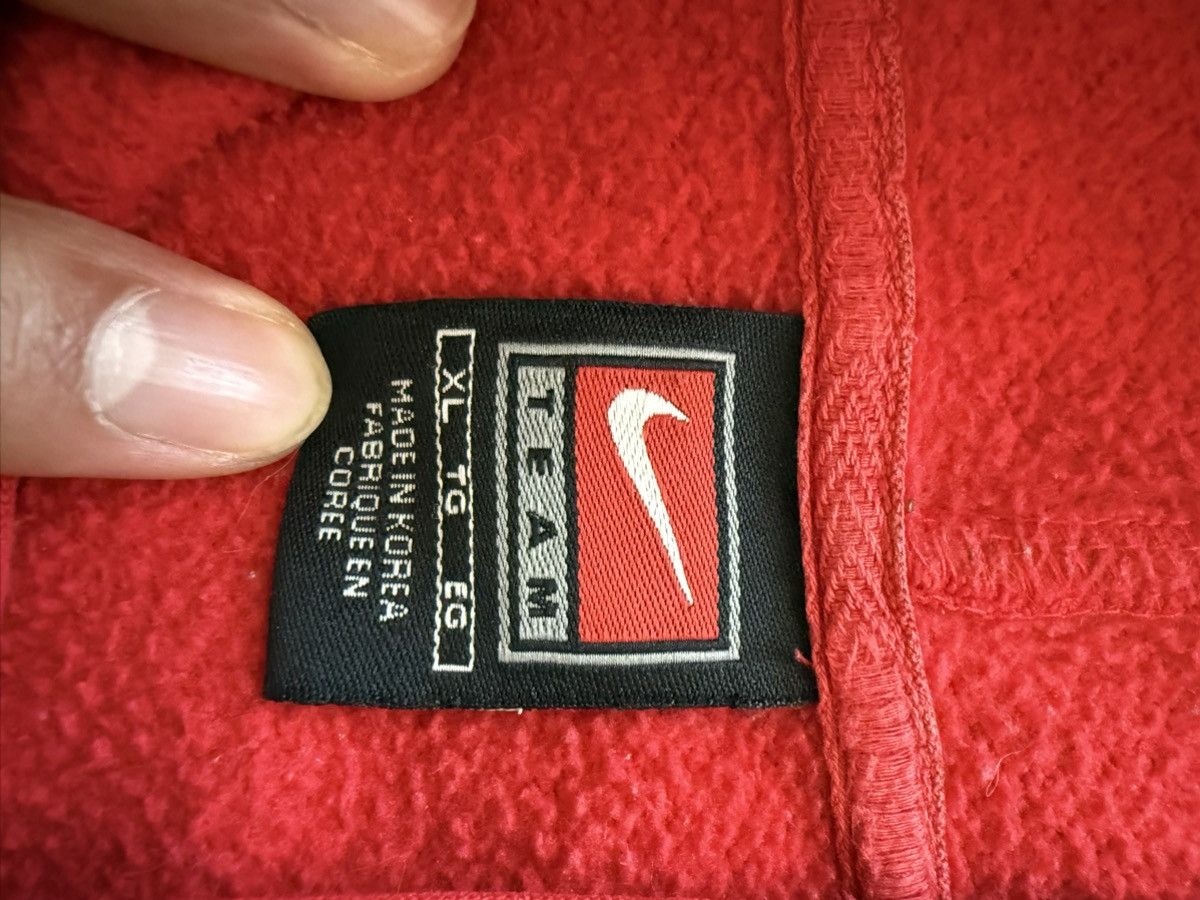 Nike RARE VINTAGE Nike Size XL NBA Chicago Bulls middle swoosh Size US XL / EU 56 / 4 - 6 Thumbnail