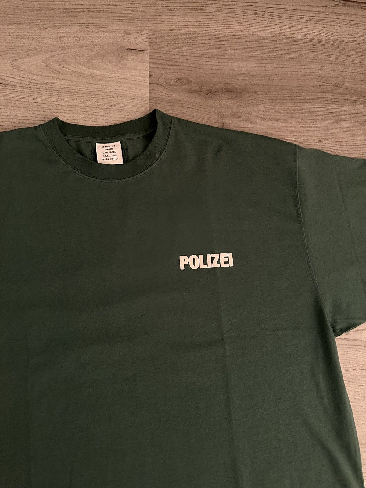 Vetements Vetements Polizei T-Shirt Size US M / EU 48-50 / 2 - 4 Thumbnail