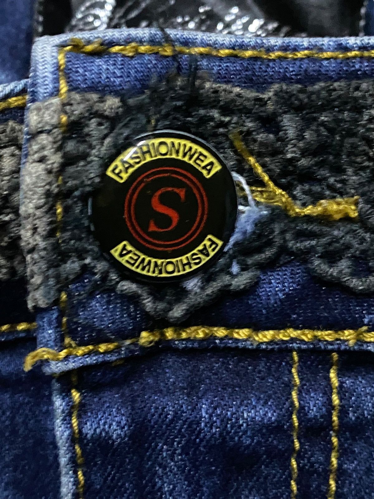 Japanese Brand Y2K Star Patch Harajuku Streetwear Style Bold bleached wash Size US 36 / EU 52 - 12 Thumbnail