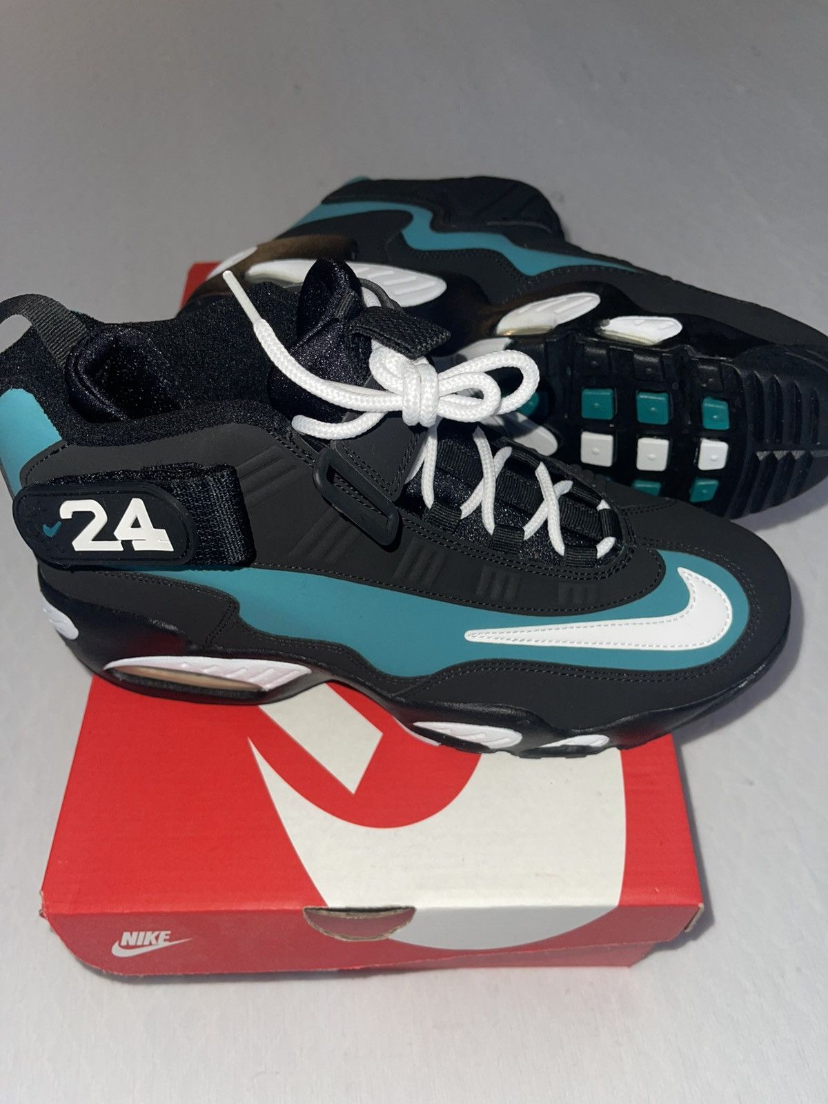 Nike DS AIR GRIFFY MAX 1 FRESHWATERS 10.5 W/OG BOX Size US 10.5 / EU 43-44 - 4 Thumbnail