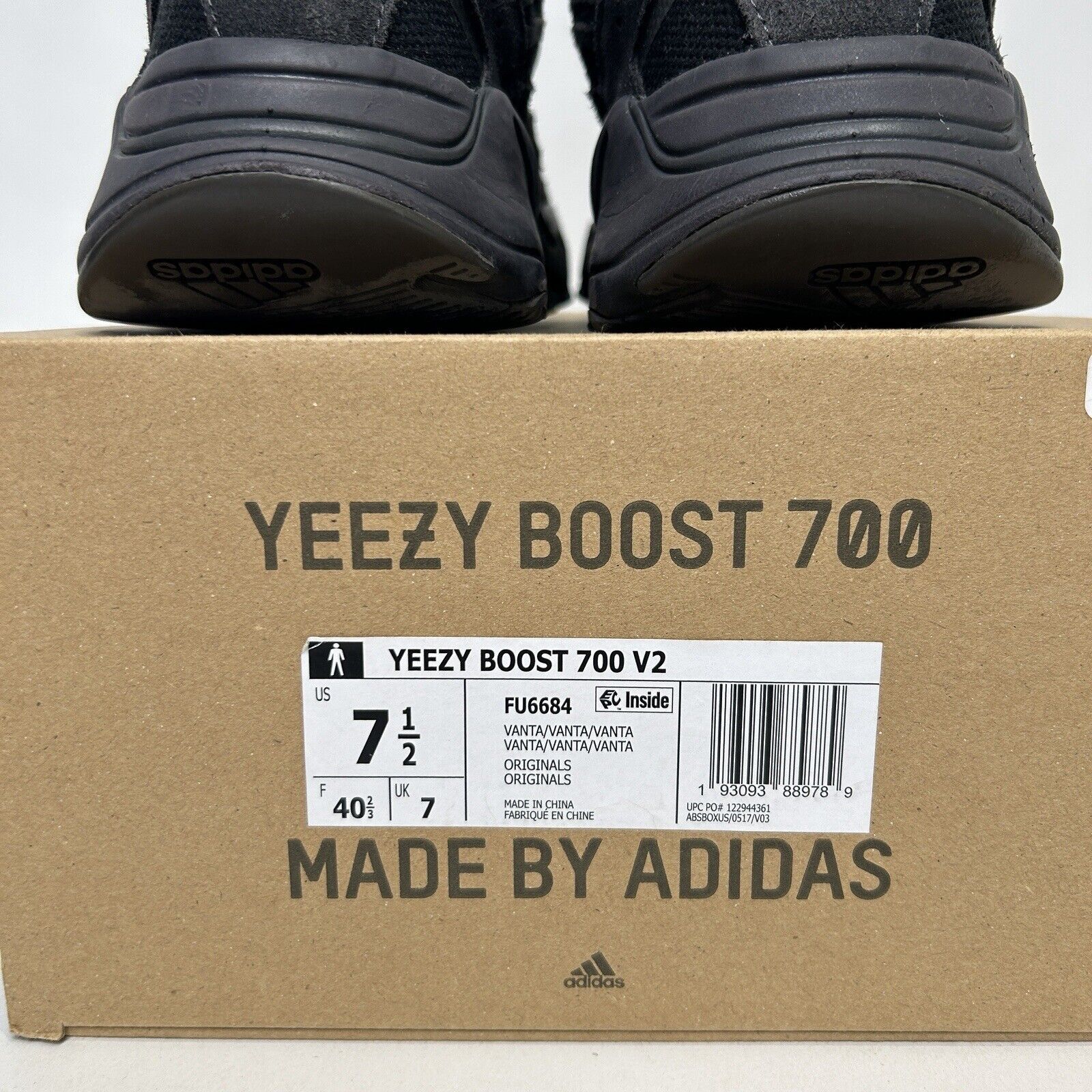 Adidas Adidas Yeezy Boost 700 V2 “Vanta” 2024 Size US 9 / IT 39 - 7 Thumbnail