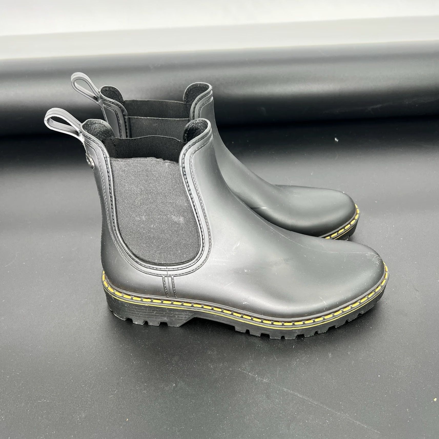 Vintage VINTAGE Igor Trak Mate Tri Rain Slip On Boot Waterproof Women 8.5 US 39 EU Black Round Toe Slip On Ankle Boot Size US 9 / IT 39 - 5 Thumbnail