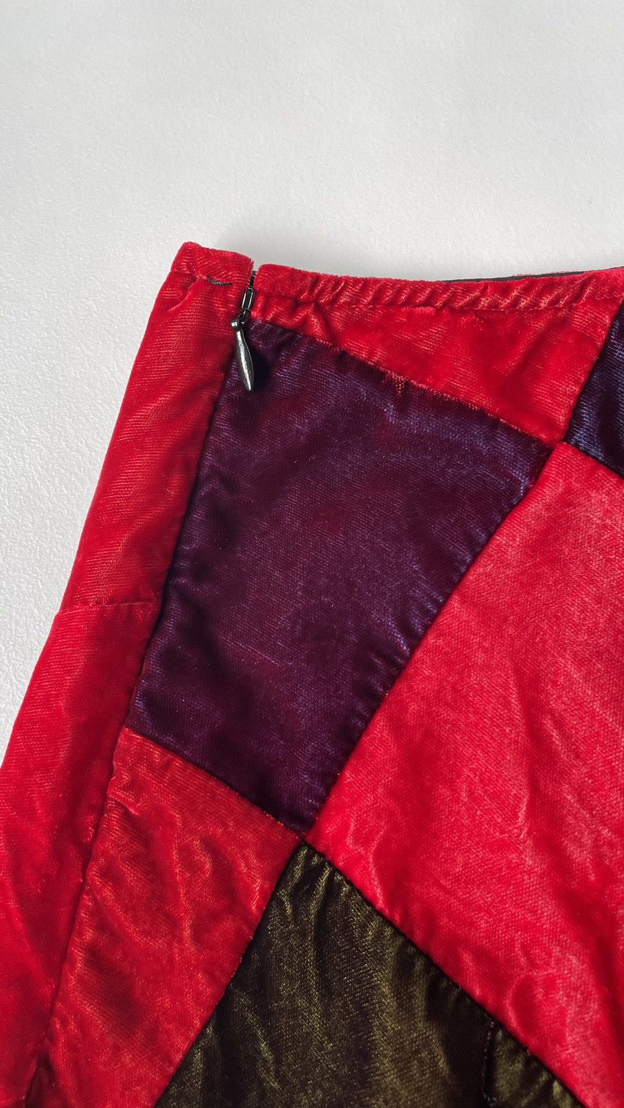 Comme des Garcons S/S 04 Patchwork Velvet Mid Skirt Size 26" / US 2 / IT 38 - 3 Thumbnail