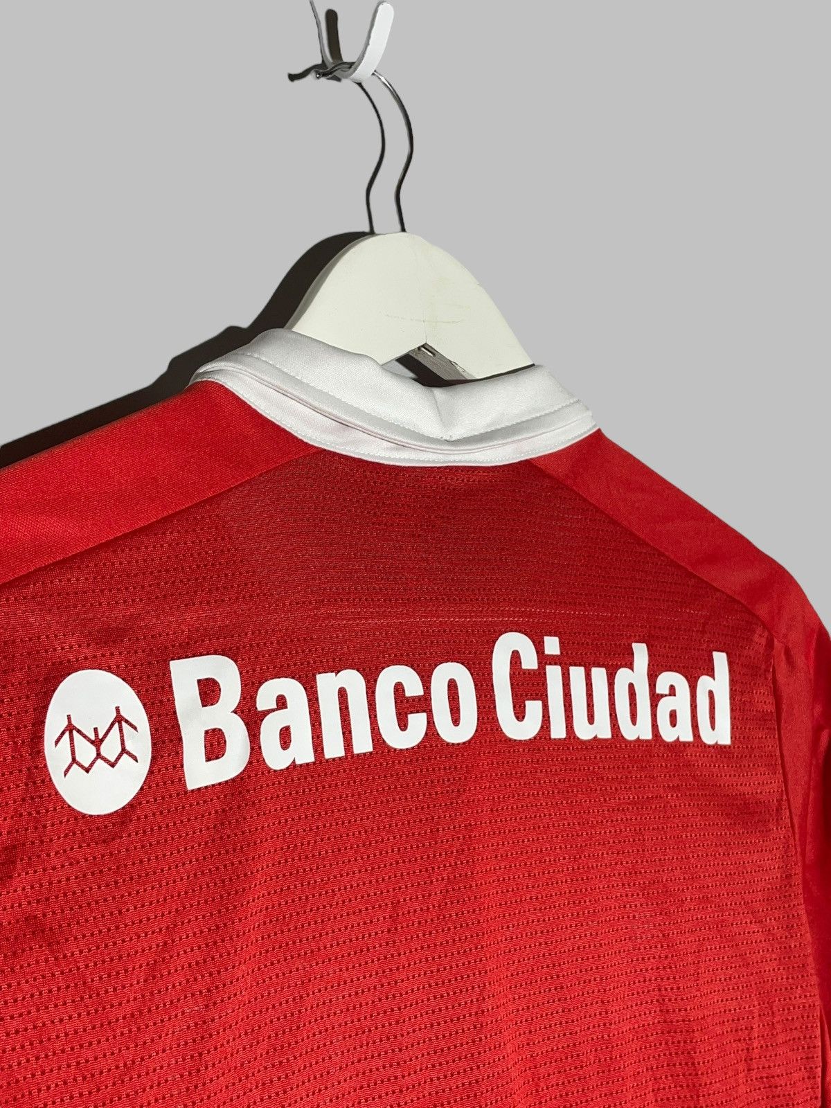 Puma Independiente Puma 2015/16 Home Football Shirt Soccer Jersey Size US S / EU 44-46 / 1 - 12 Thumbnail