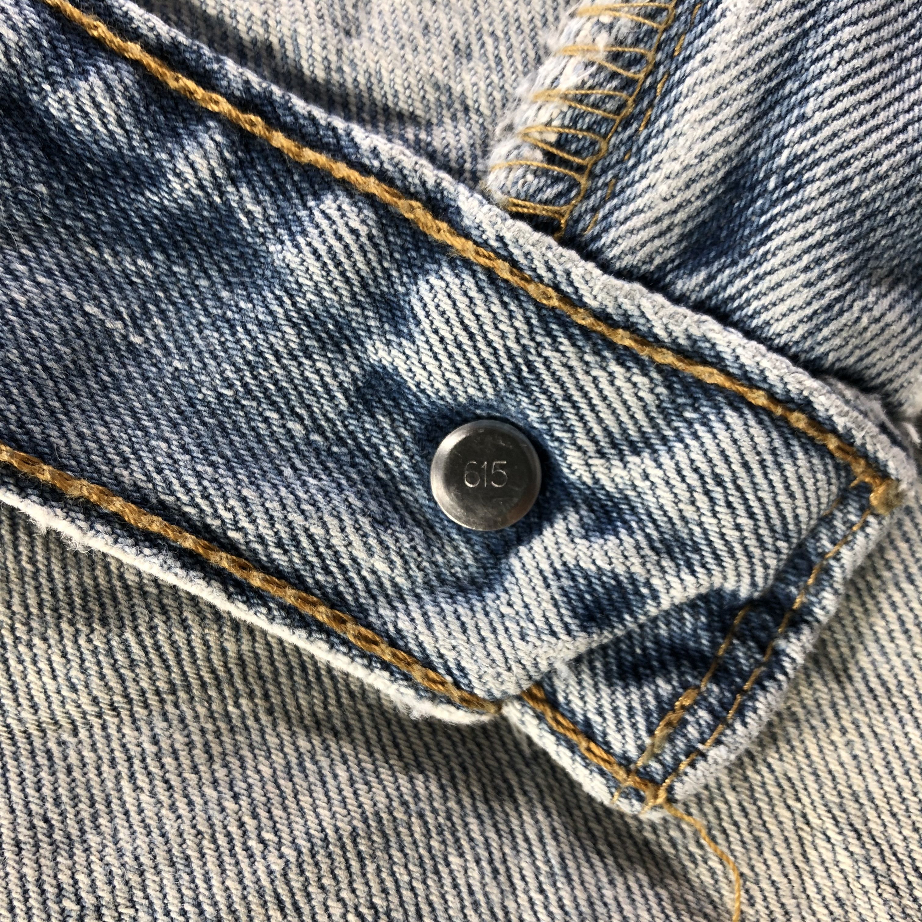 Levi's Vintage Light Wash Levis 550 Jeans-J3290 Size US 35 - 9 Thumbnail