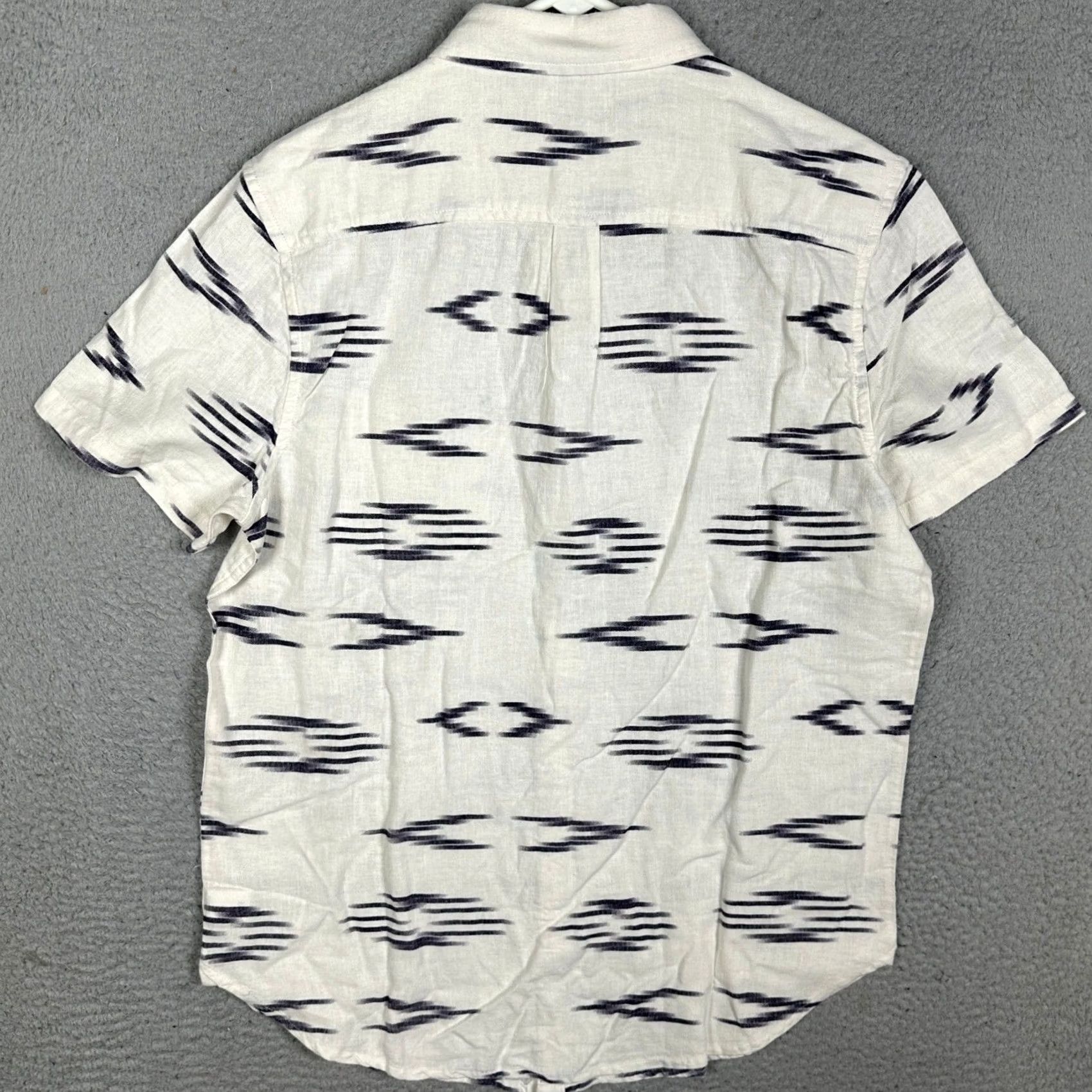 Lucky Brand Lucky Brand Shirt Mens M White Classic Fit Button Up Pocket Short Sleeve Geometric Ikat White Navy Summer Casual Travel Preppy Mens Size US M / EU 48-50 / 2 - 2 Thumbnail