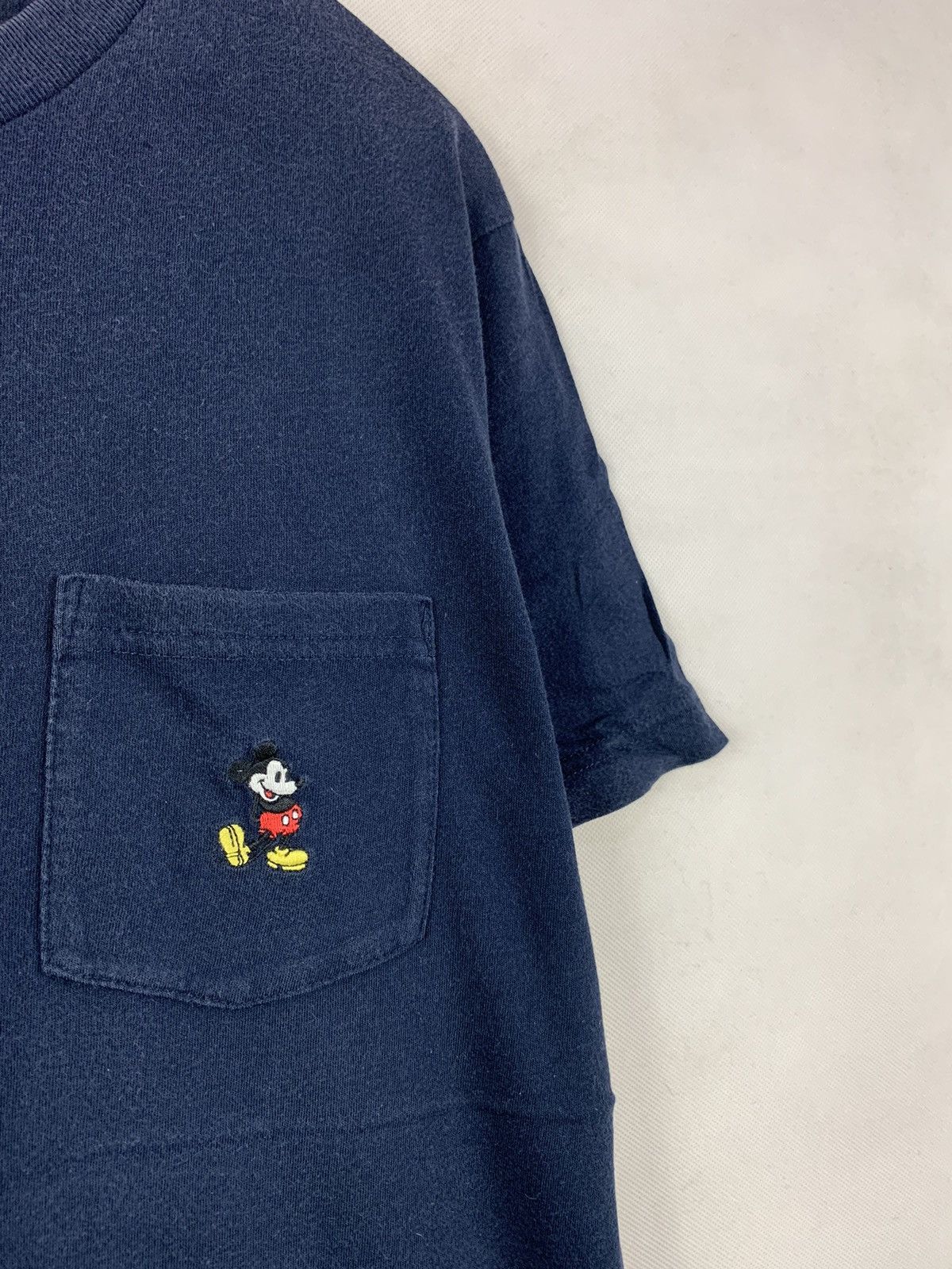 Disney Steals! Uniqlo Mickey Mouse Disney Embroided Pocket Tee Size US M / EU 48-50 / 2 - 2 Thumbnail
