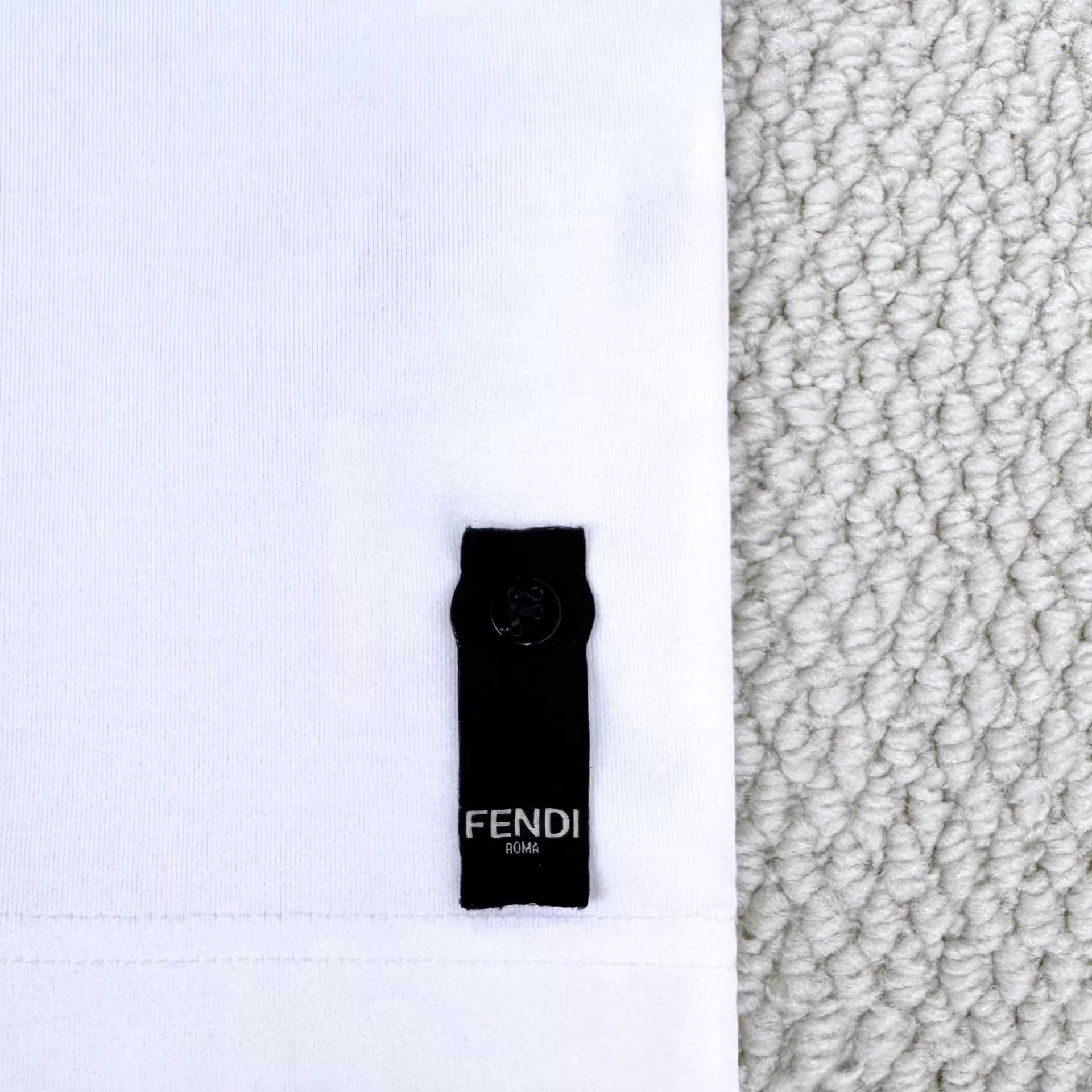Fendi Fendi SS23 White Painted Patch Logo Tee M Size US M / EU 48-50 / 2 - 6 Thumbnail