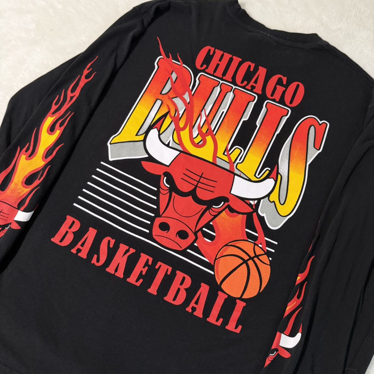 NBA 90s Vintage NBA Chicago Bulls Flame Long Sleeve T-Shirt Size US S / EU 44-46 / 1 - 2 Thumbnail