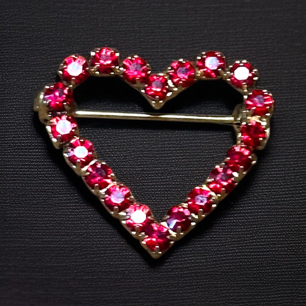 Vintage Vintage red rhinestone open heart brooch Size ONE SIZE - 1 Thumbnail