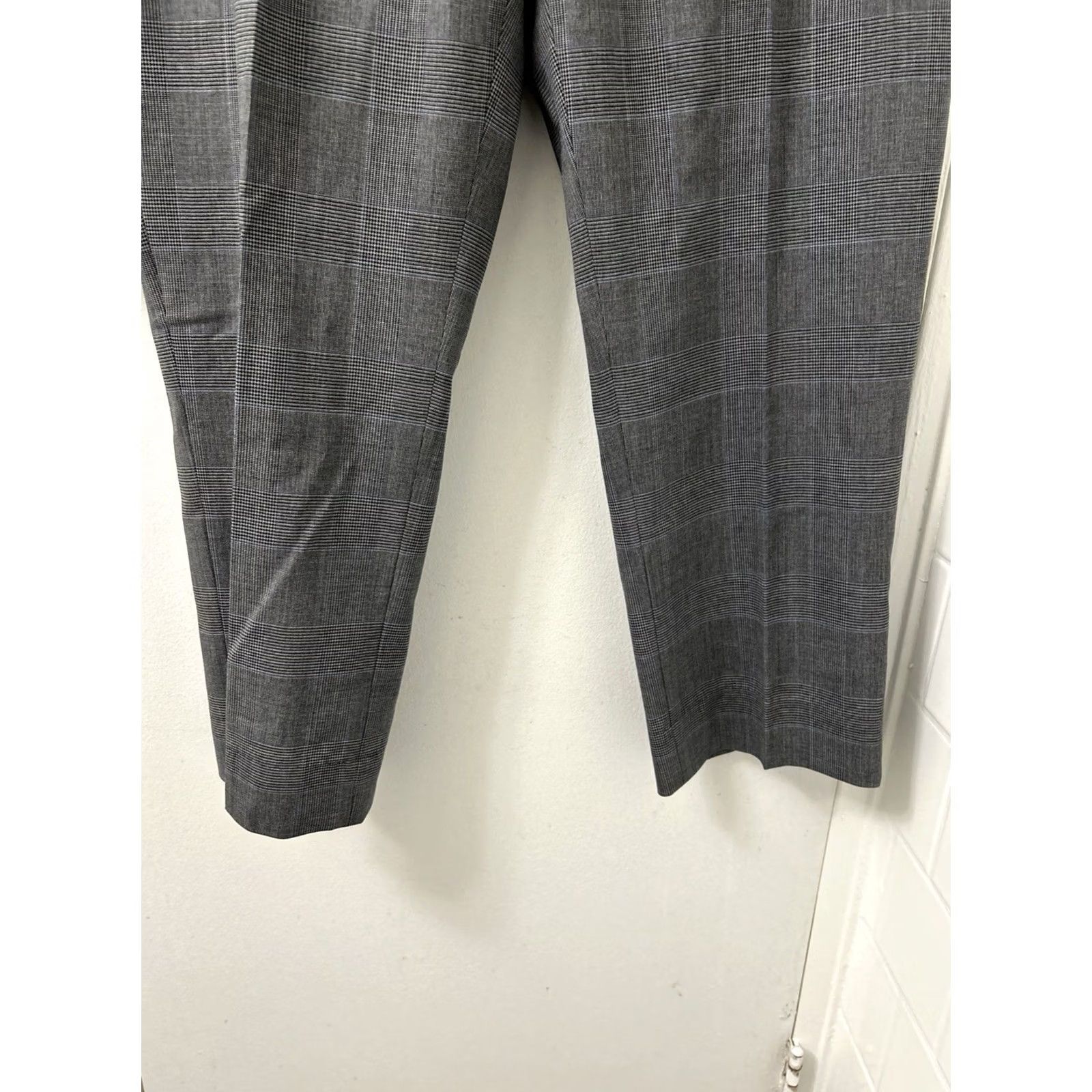 Brooks Brothers Brooks Brothers Pants Mens 36x26 Gray Explorer Collection Houndstooth Plaid Dress Pants Tweed Front Flat Front Button Zip Size US 36 / EU 52 - 3 Thumbnail