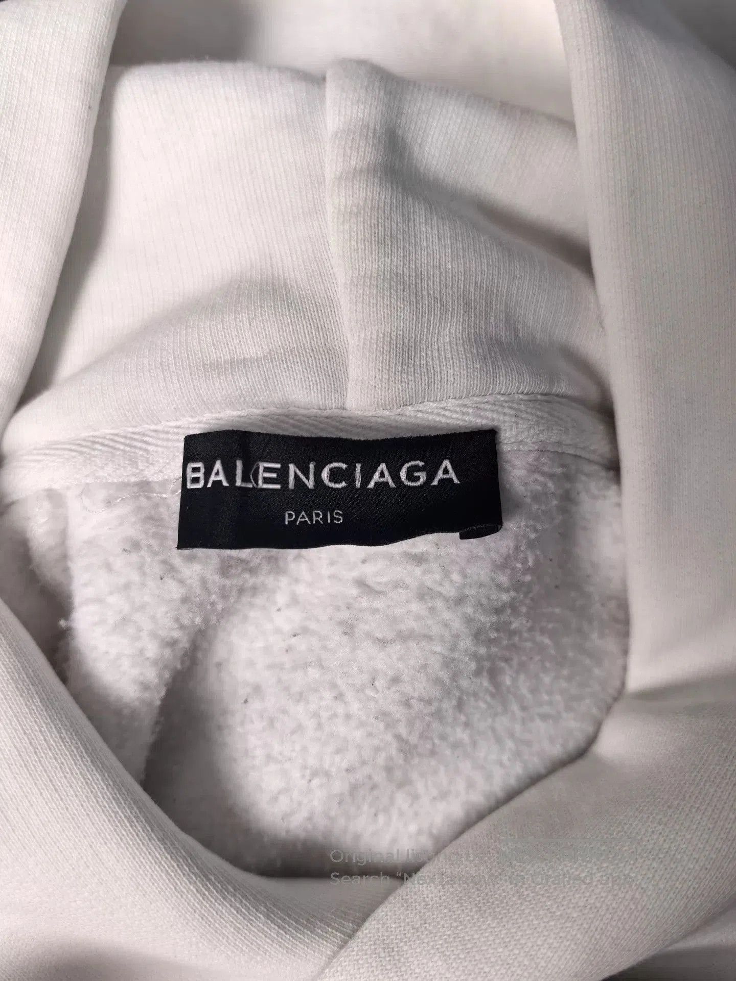 Balenciaga Authentic Balenciaga Sweatshirt in White. Size US M / EU 48-50 / 2 - 3 Thumbnail