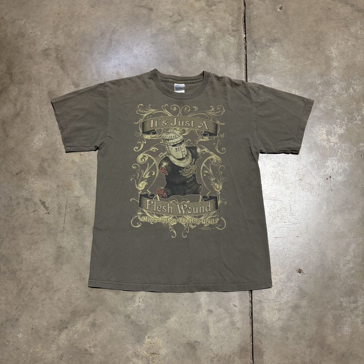 Vintage Vintage Monty Python Holy Grail Just a Flesh Wound T shirt Size US M / EU 48-50 / 2 - 1 Thumbnail