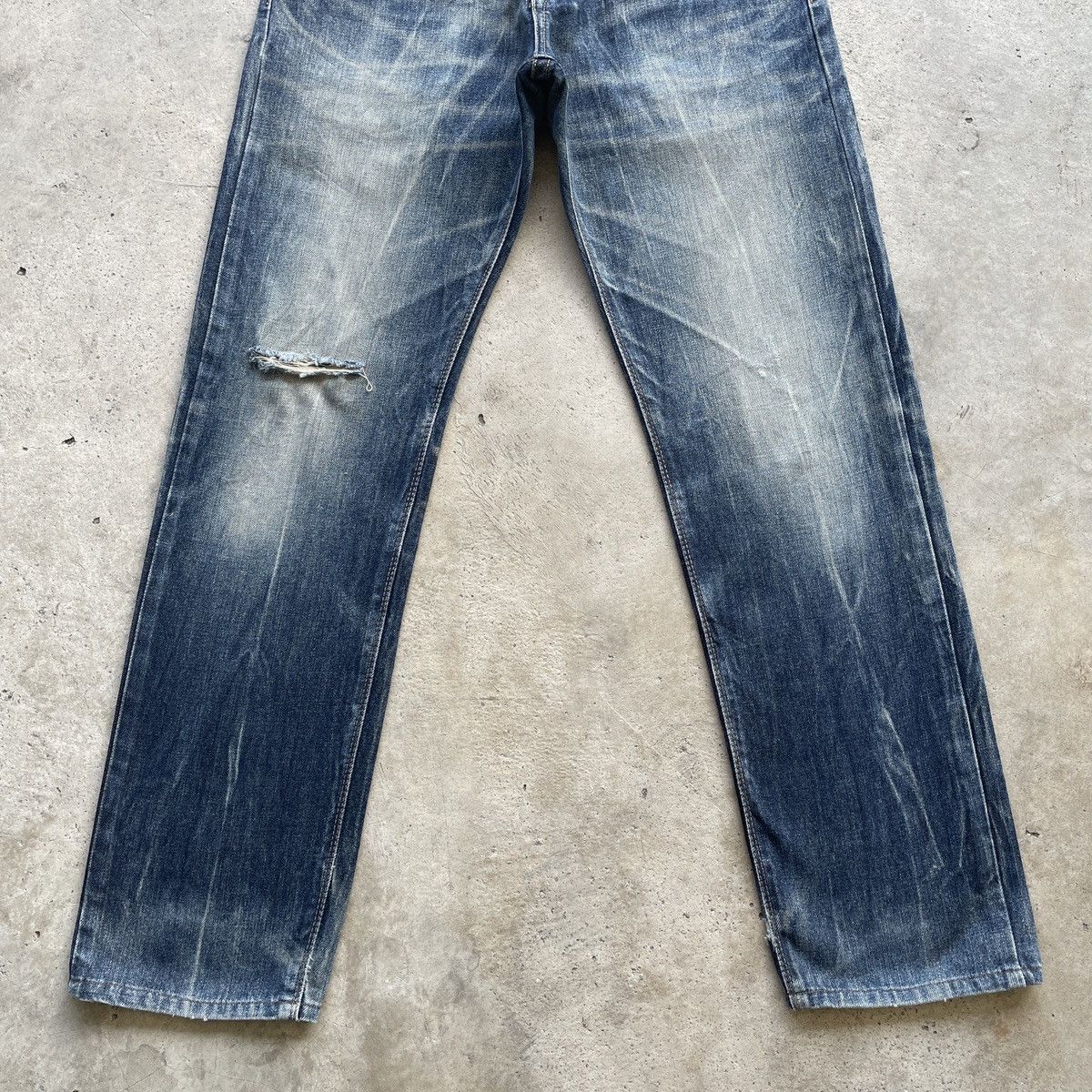 Edwin Vintage Edwin Distressed Jeans Faded Denim Pants W31 Size US 31 - 5 Thumbnail