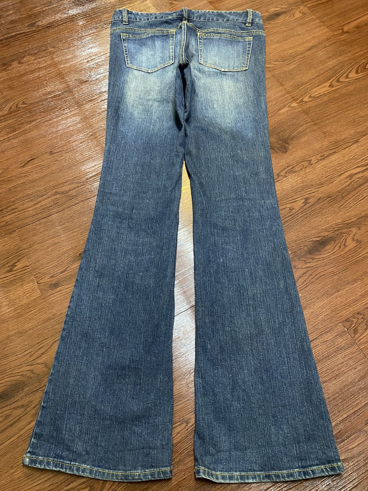 Japanese Brand Vintage Japanese Blue Wash Distressed Denim Flare Jeans Size US 31 - 2 Thumbnail
