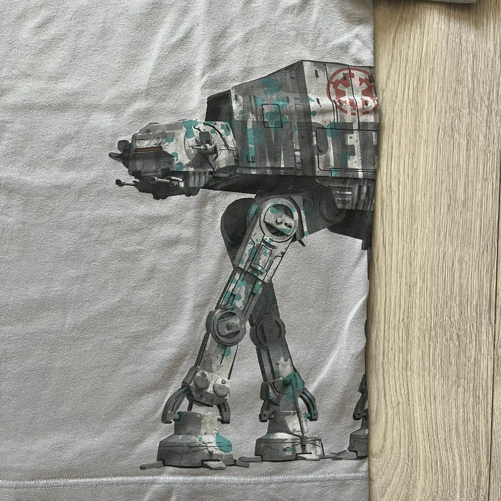 Uniqlo Star Wars AT-AT Uniqlo Tee Size US S / EU 44-46 / 1 - 3 Thumbnail