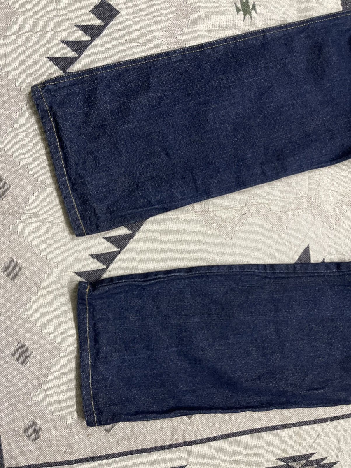 Beauty Beast 00s UNDISPUTED CHAMP GENUINE PRODUCT EMBROIDERED LOGO JEANS Size US 35 - 3 Thumbnail