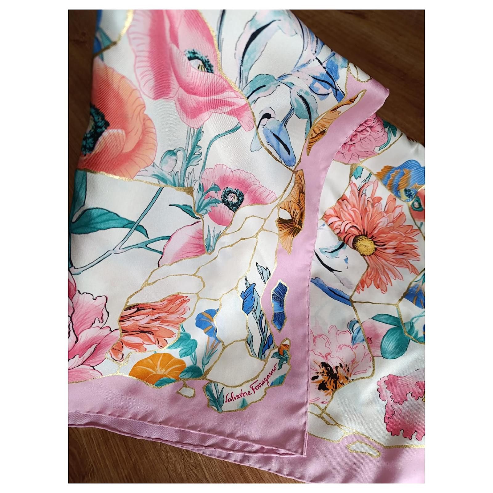 Salvatore Ferragamo o1s1rm1024 Size: 90x90 Cm / Scarf in Multicolor Size ONE SIZE - 4 Thumbnail