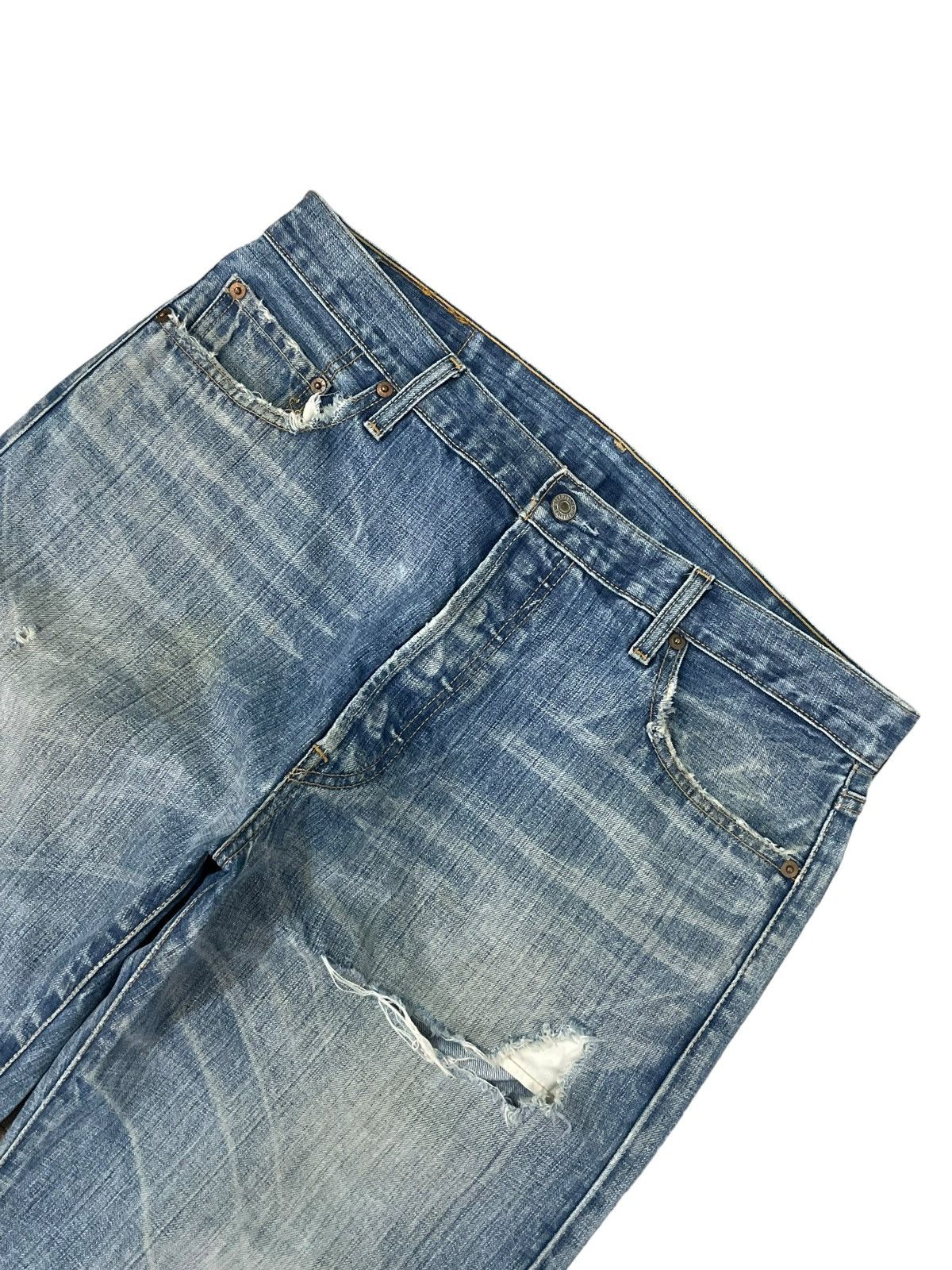 Levi's Vintage Clothing Vintage 90s Levi’s 501 Ripped Fade Wash Straight Loose Jeans Size US 36 / EU 52 - 5 Thumbnail