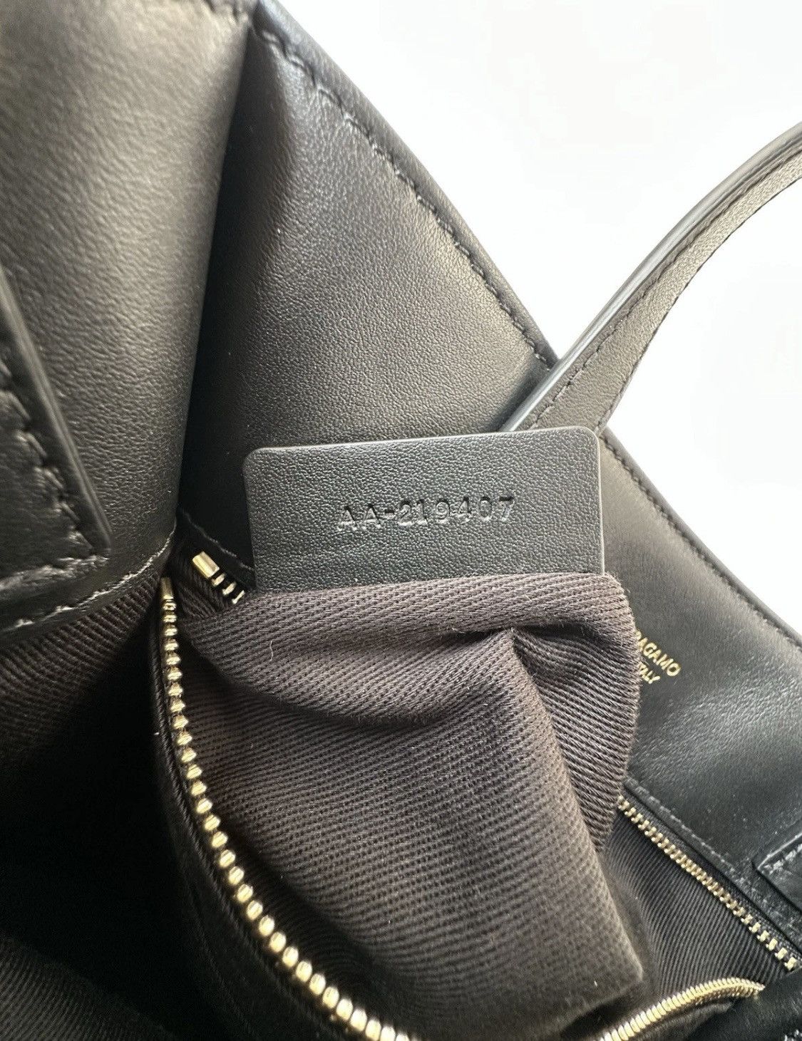 Salvatore Ferragamo Salvatore Ferragamo Tote Bag Medium! Size ONE SIZE - 14 Thumbnail