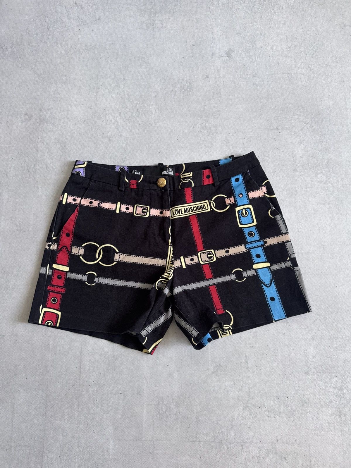 Love Moschino Rare Love Moschino Belt Print Y2K Women Shorts Cropped Vibe Size 28" / US 6 / IT 42 - 2 Thumbnail
